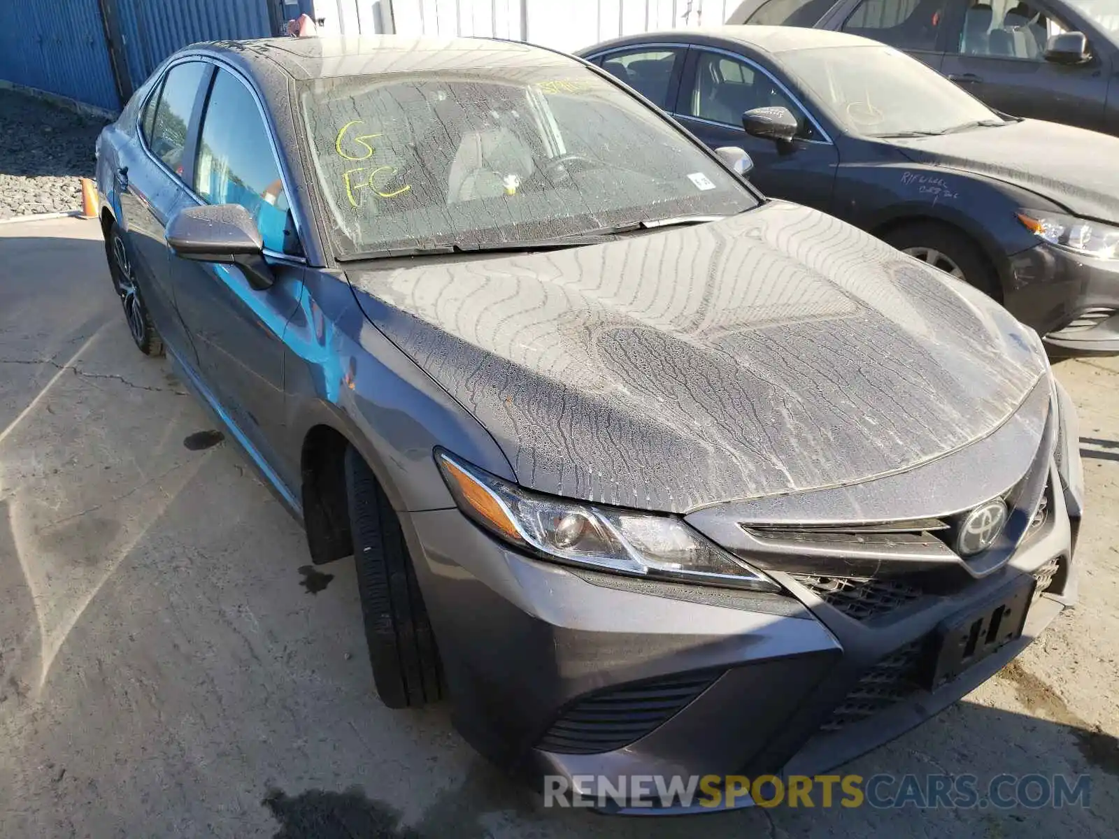 1 Photograph of a damaged car 4T1G11AK4LU865953 TOYOTA CAMRY 2020