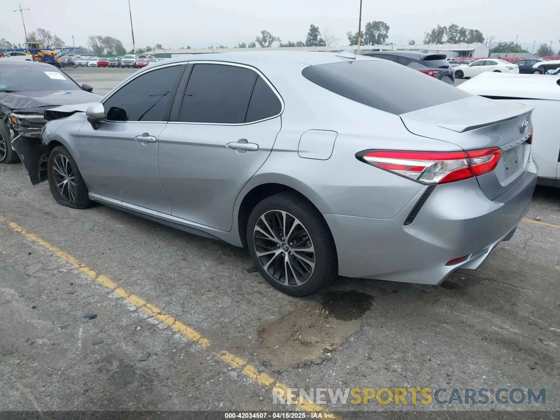3 Photograph of a damaged car 4T1G11AK4LU872773 TOYOTA CAMRY 2020
