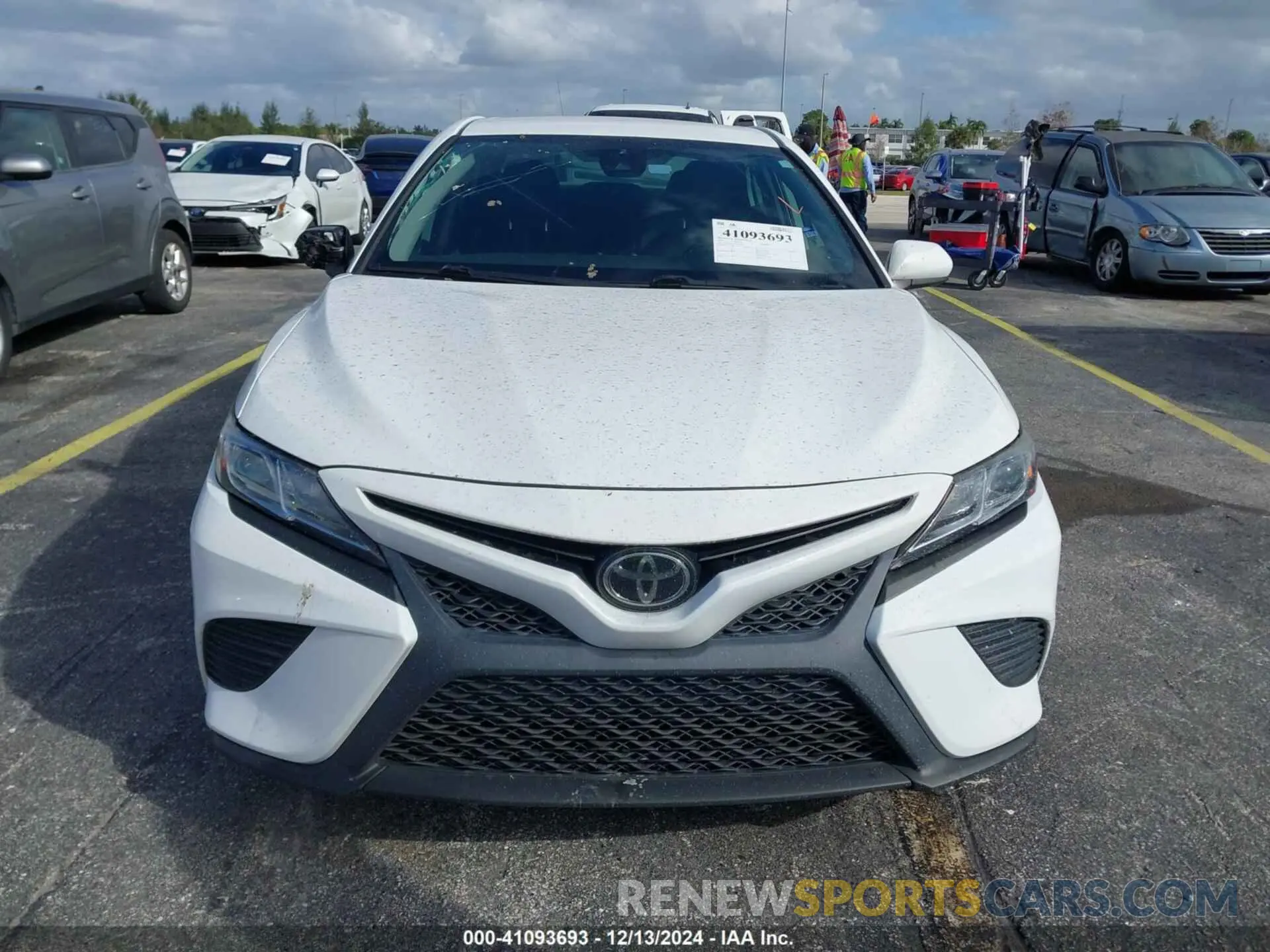 12 Photograph of a damaged car 4T1G11AK4LU884549 TOYOTA CAMRY 2020