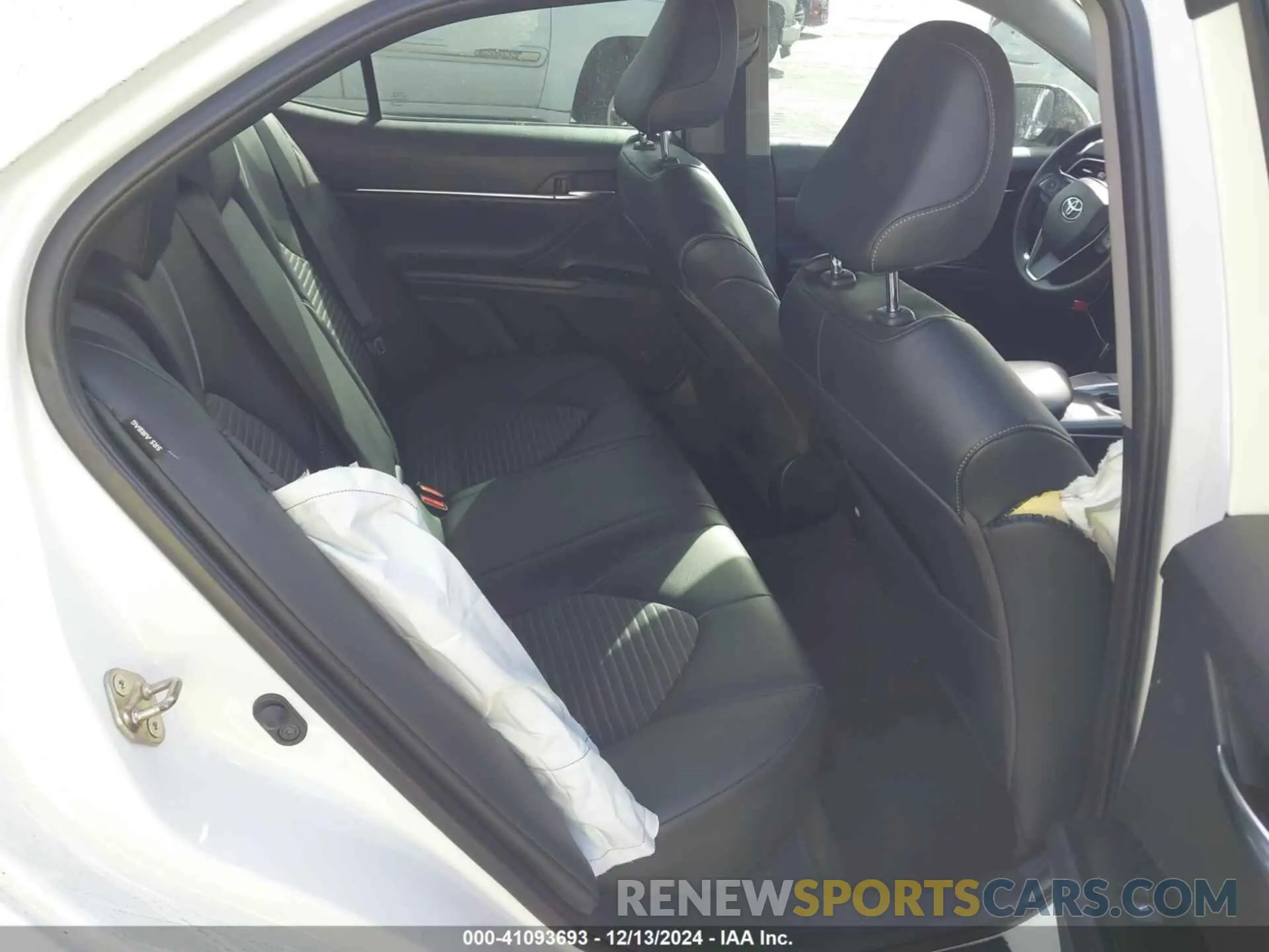 8 Photograph of a damaged car 4T1G11AK4LU884549 TOYOTA CAMRY 2020