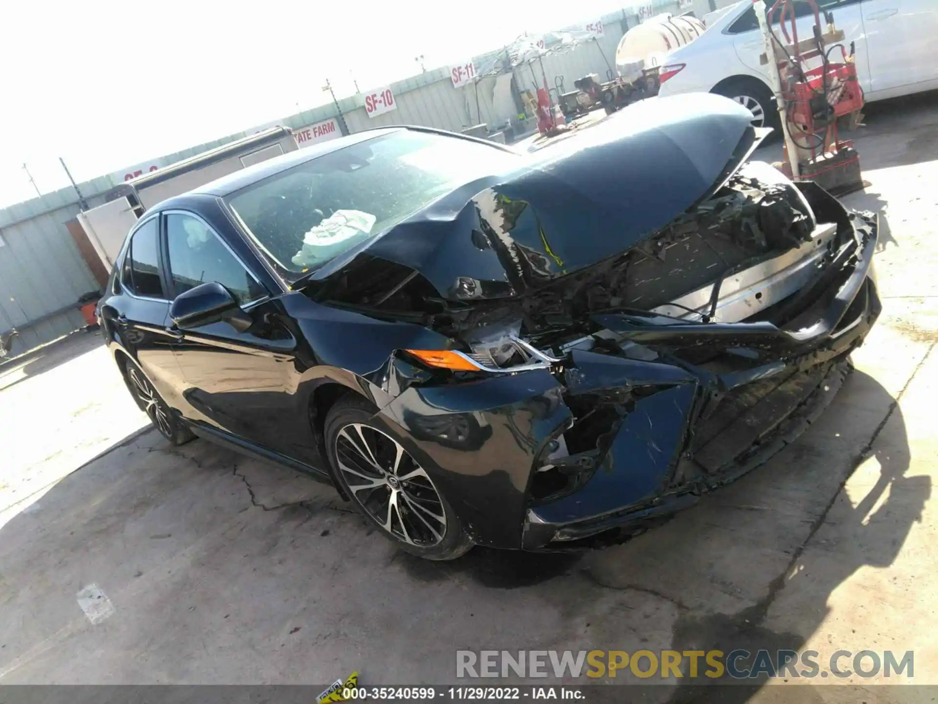 1 Photograph of a damaged car 4T1G11AK4LU884552 TOYOTA CAMRY 2020