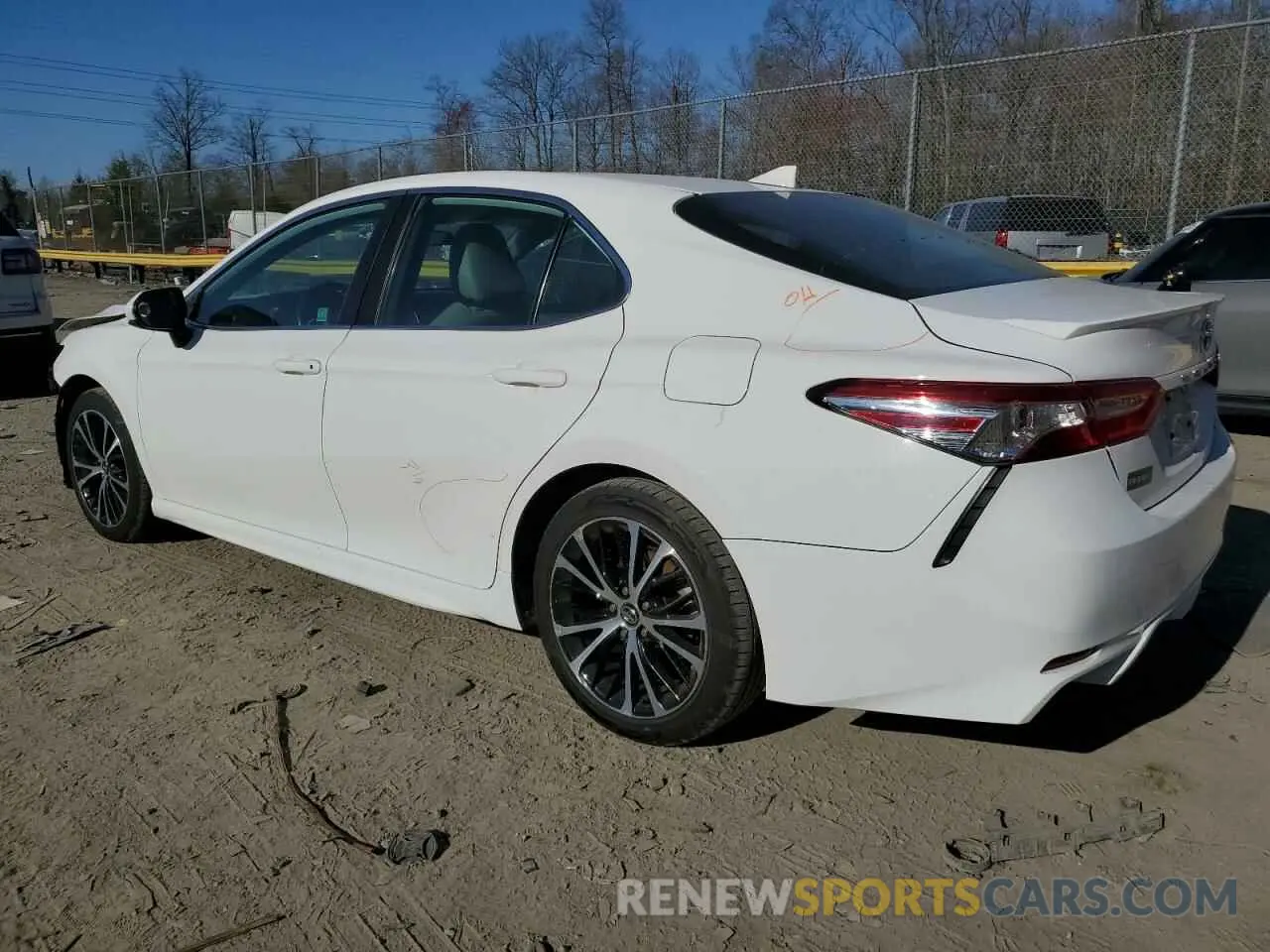 2 Photograph of a damaged car 4T1G11AK4LU886642 TOYOTA CAMRY 2020