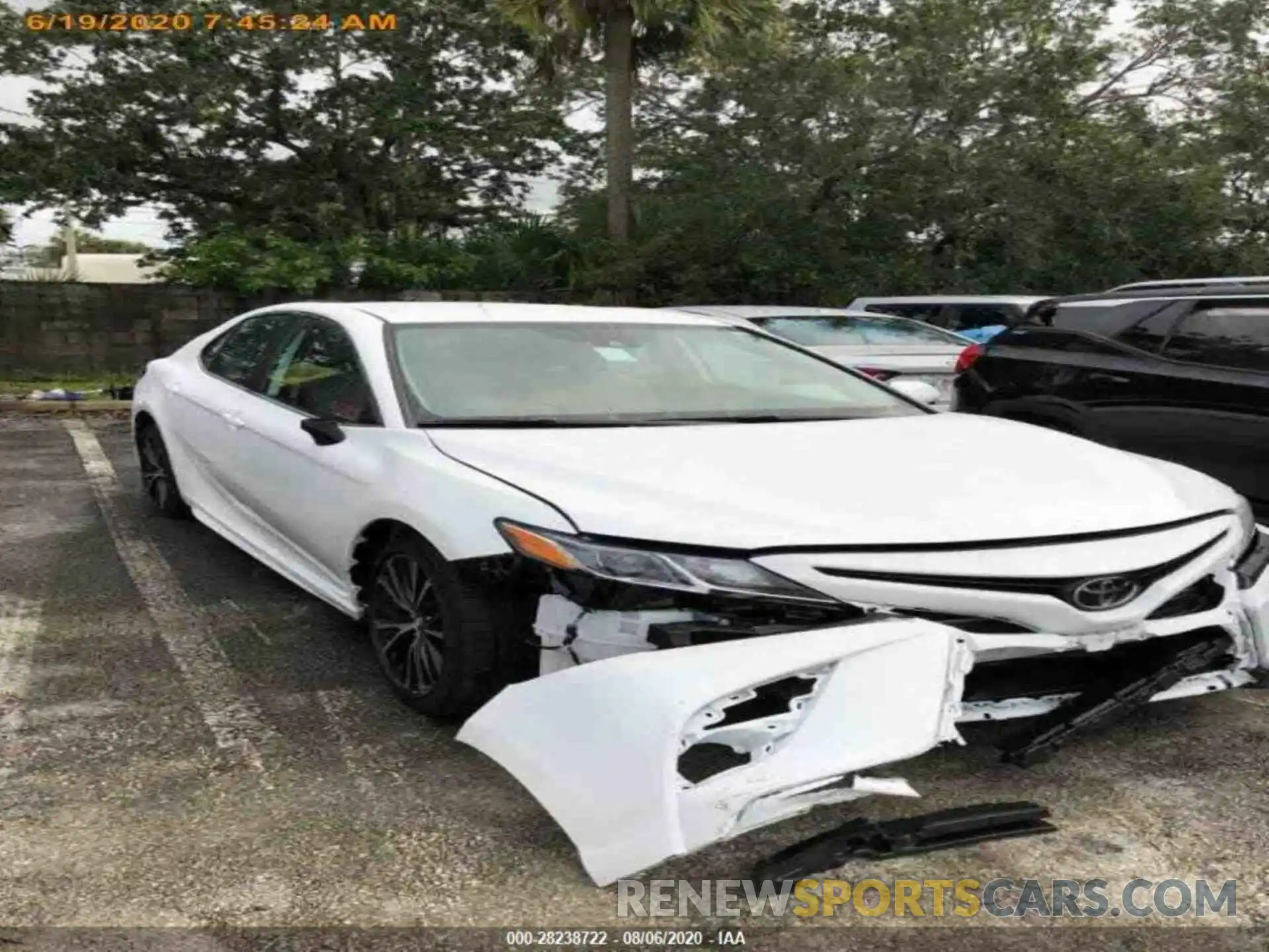 1 Photograph of a damaged car 4T1G11AK4LU890528 TOYOTA CAMRY 2020