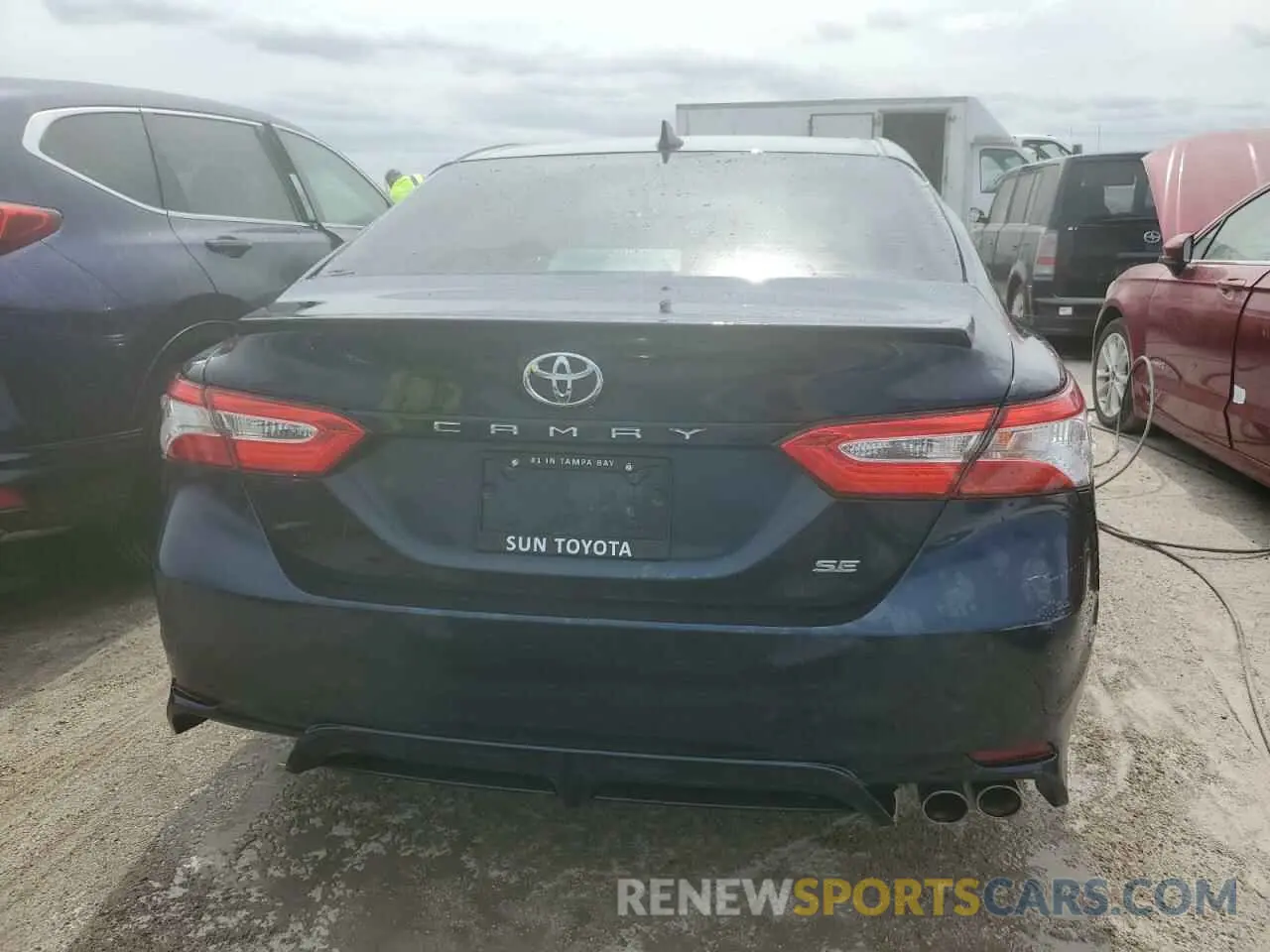 6 Photograph of a damaged car 4T1G11AK4LU893770 TOYOTA CAMRY 2020