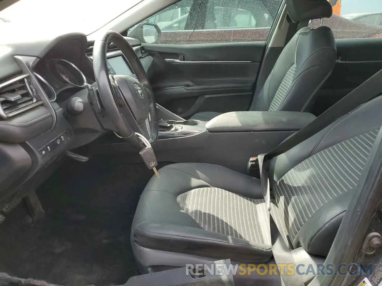 7 Photograph of a damaged car 4T1G11AK4LU893770 TOYOTA CAMRY 2020
