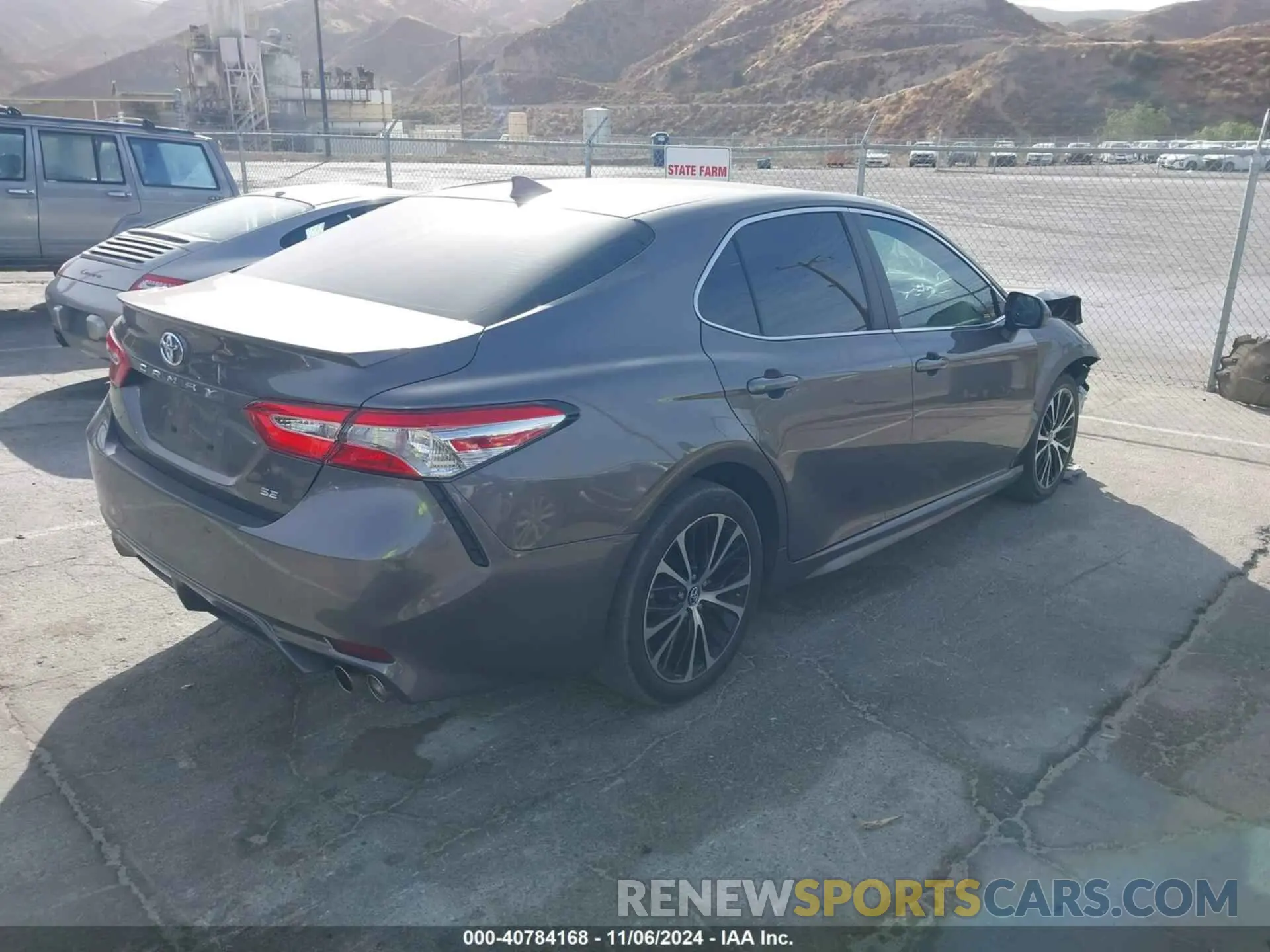 4 Photograph of a damaged car 4T1G11AK4LU895485 TOYOTA CAMRY 2020