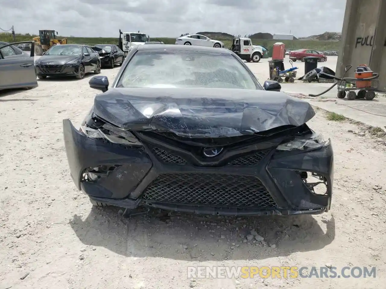 9 Photograph of a damaged car 4T1G11AK4LU901379 TOYOTA CAMRY 2020