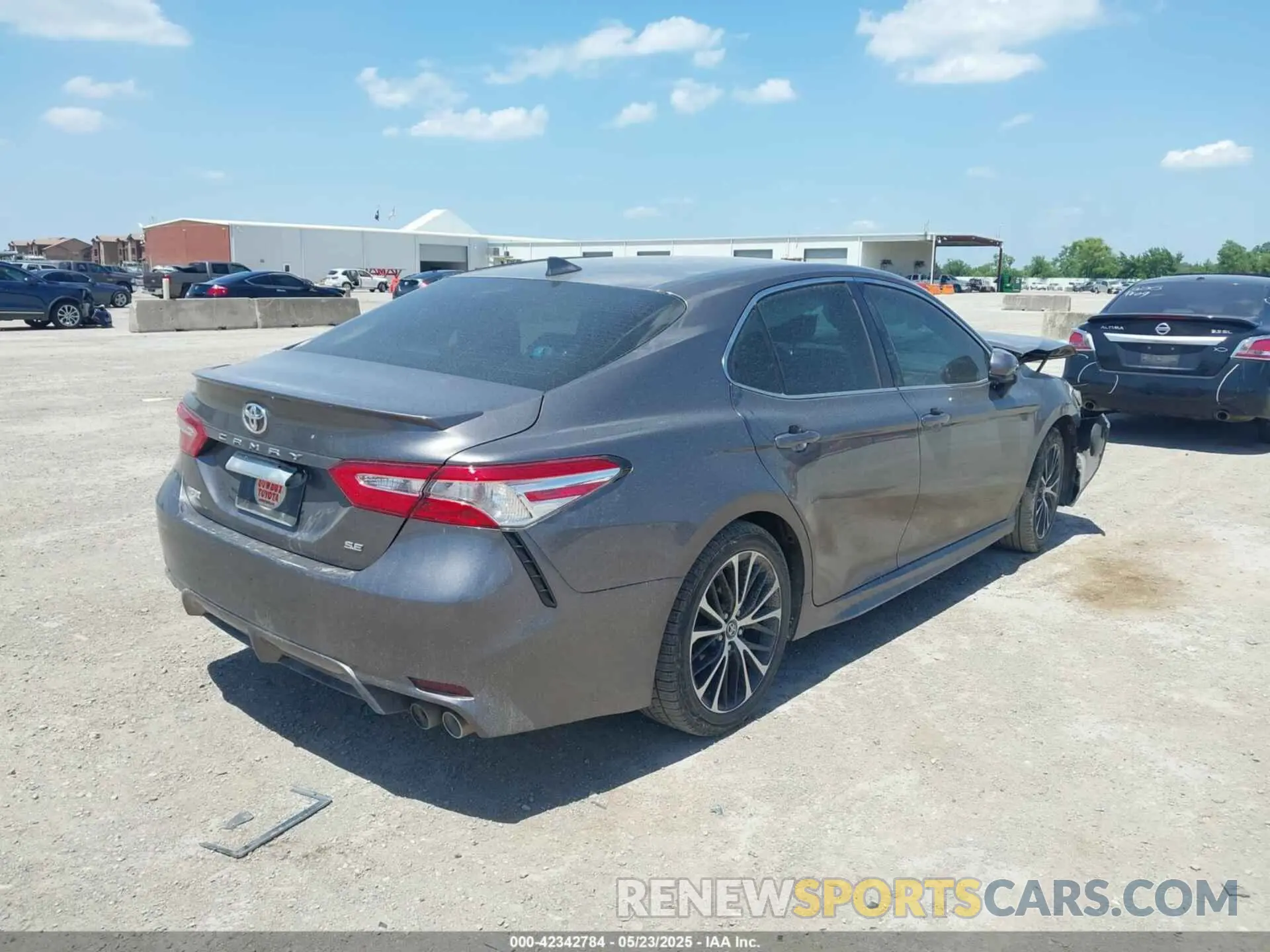 4 Photograph of a damaged car 4T1G11AK4LU901916 TOYOTA CAMRY 2020