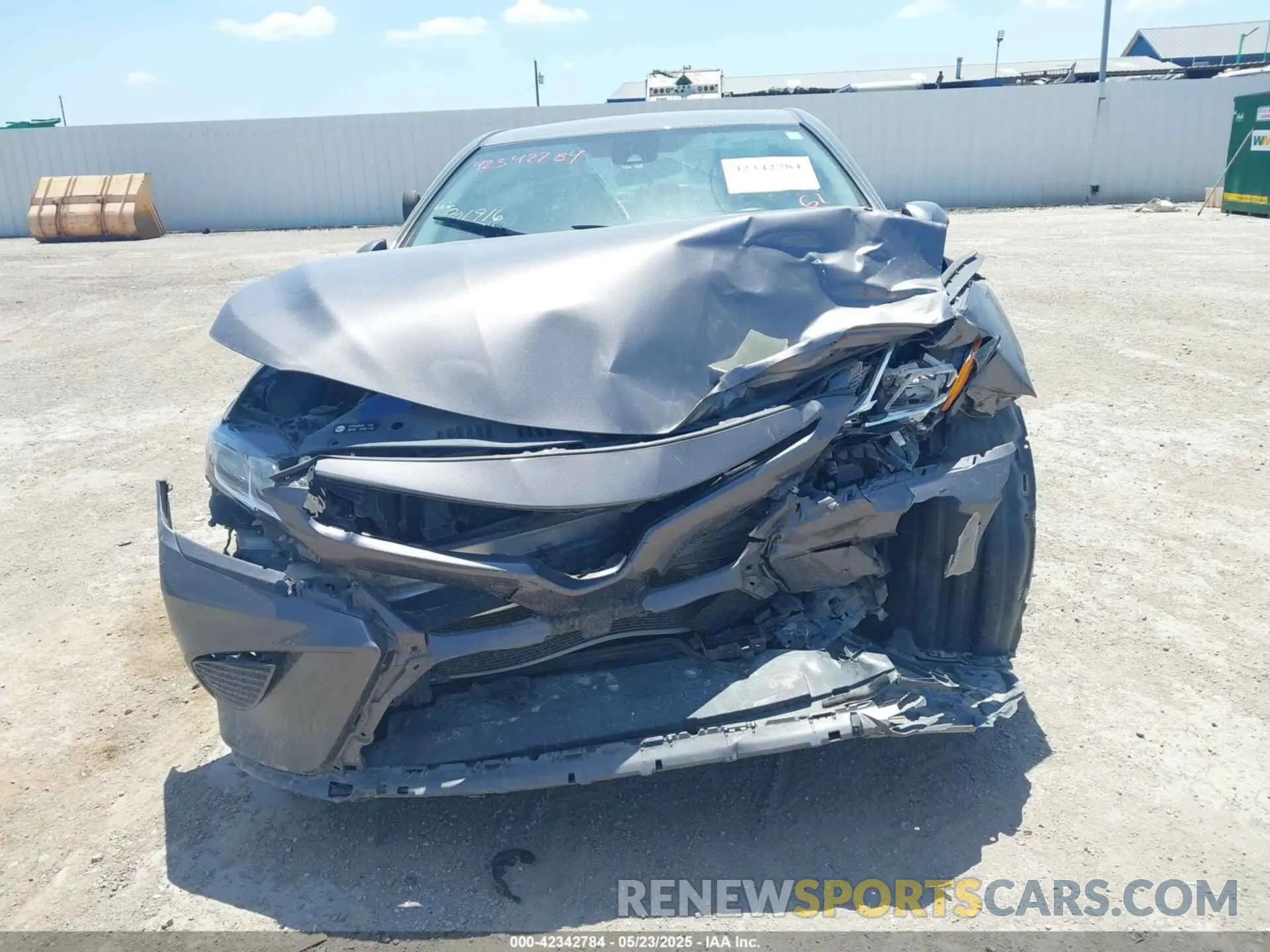 6 Photograph of a damaged car 4T1G11AK4LU901916 TOYOTA CAMRY 2020