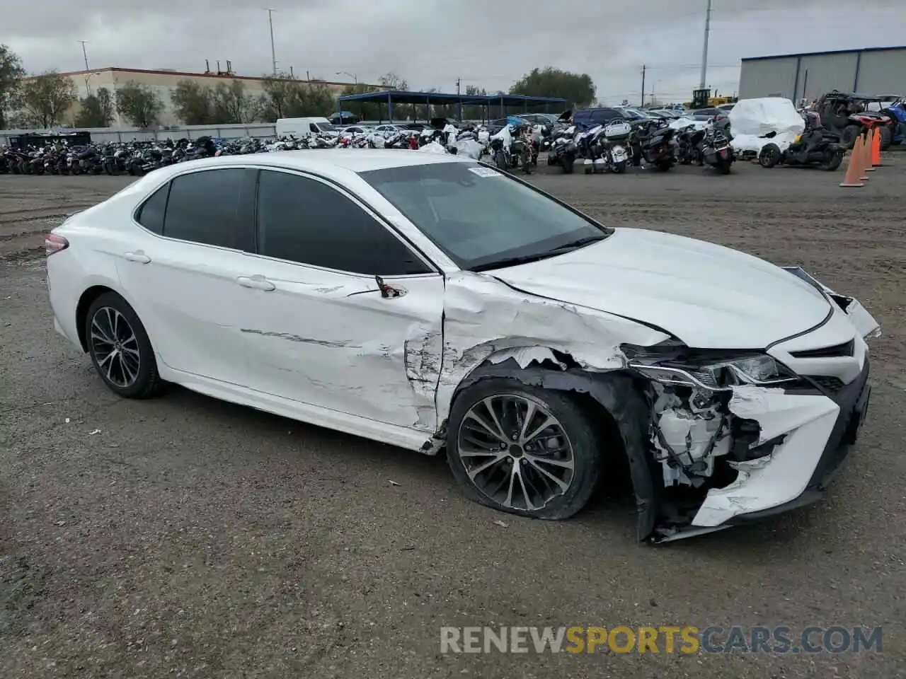 4 Photograph of a damaged car 4T1G11AK4LU908672 TOYOTA CAMRY 2020