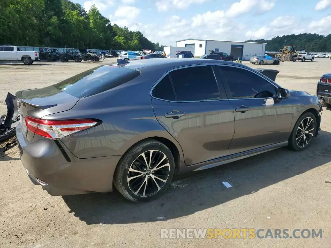 3 Photograph of a damaged car 4T1G11AK4LU910048 TOYOTA CAMRY 2020