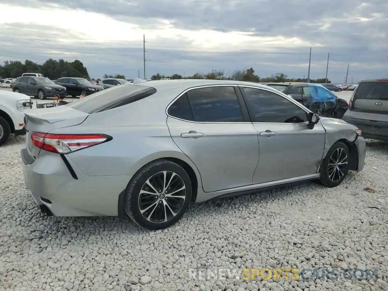 3 Photograph of a damaged car 4T1G11AK4LU910874 TOYOTA CAMRY 2020