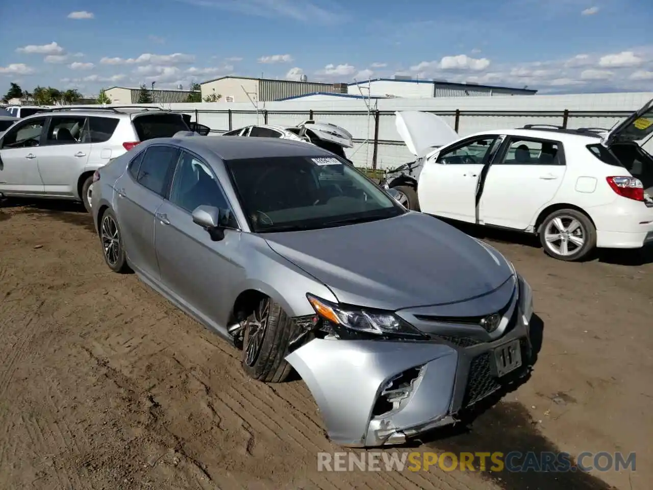 1 Photograph of a damaged car 4T1G11AK4LU914195 TOYOTA CAMRY 2020