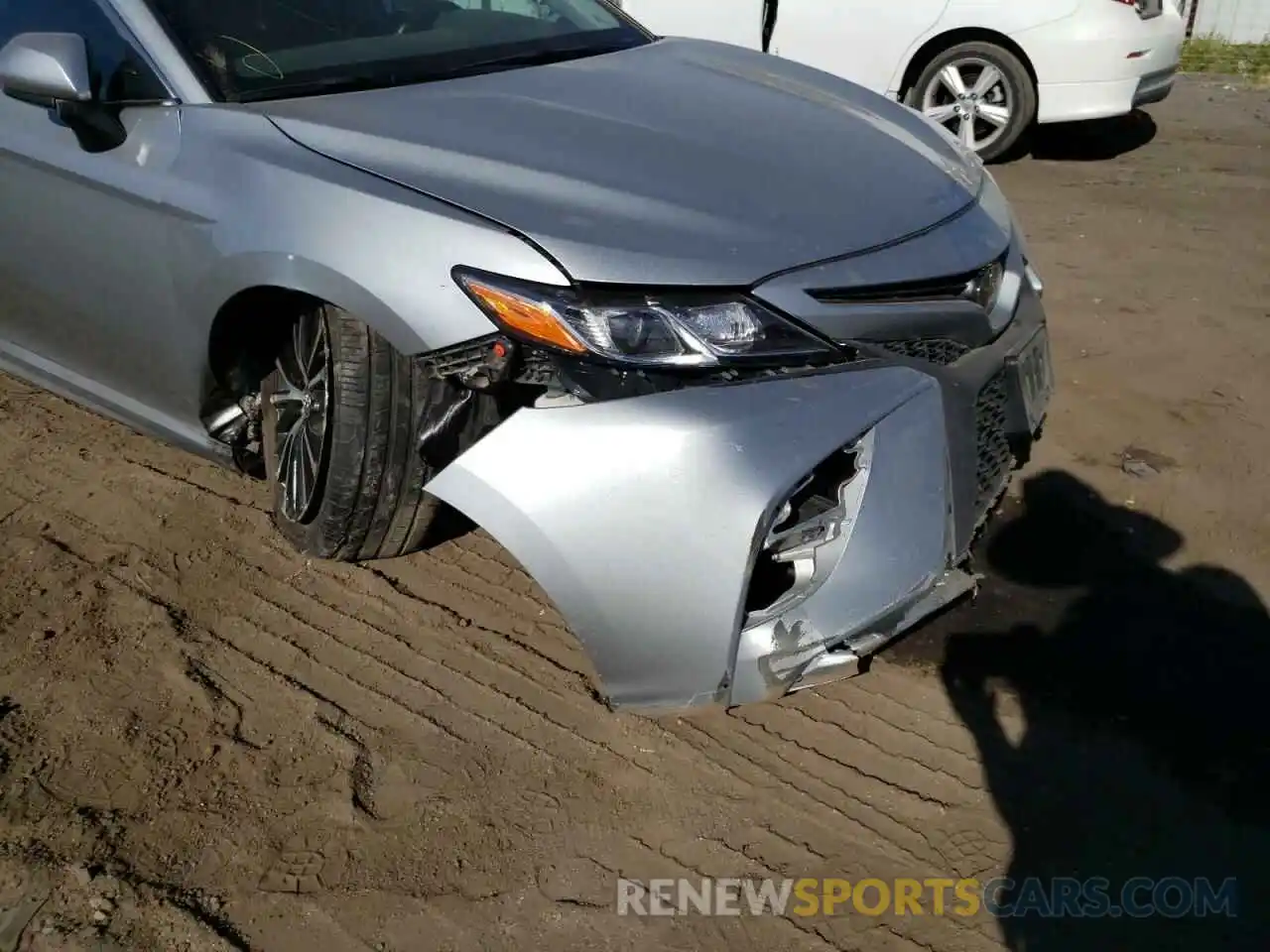 9 Photograph of a damaged car 4T1G11AK4LU914195 TOYOTA CAMRY 2020