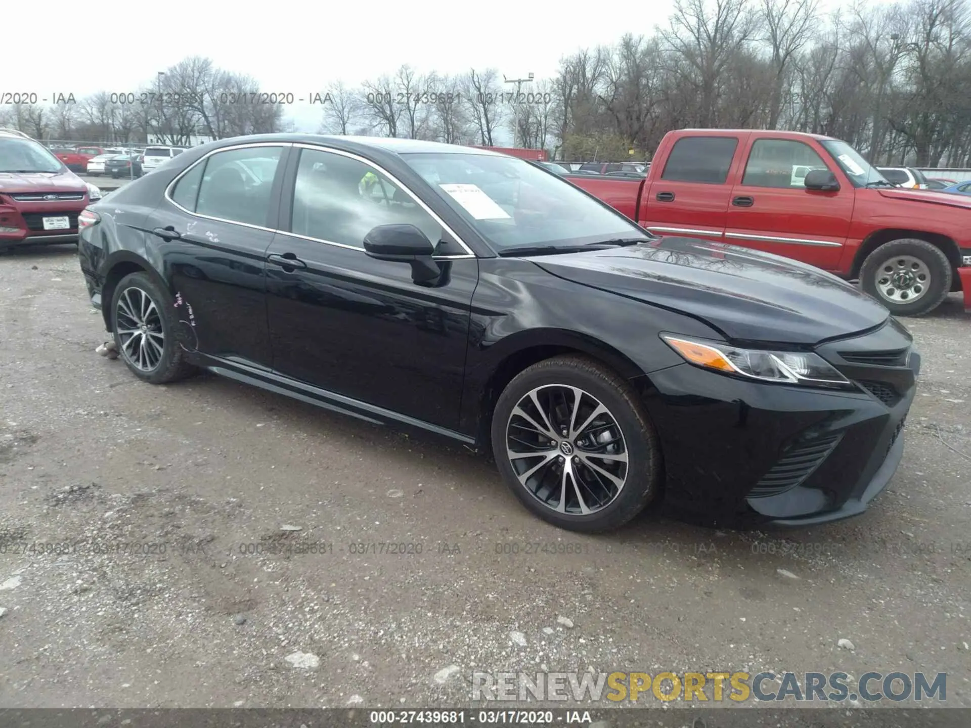 1 Photograph of a damaged car 4T1G11AK4LU917548 TOYOTA CAMRY 2020