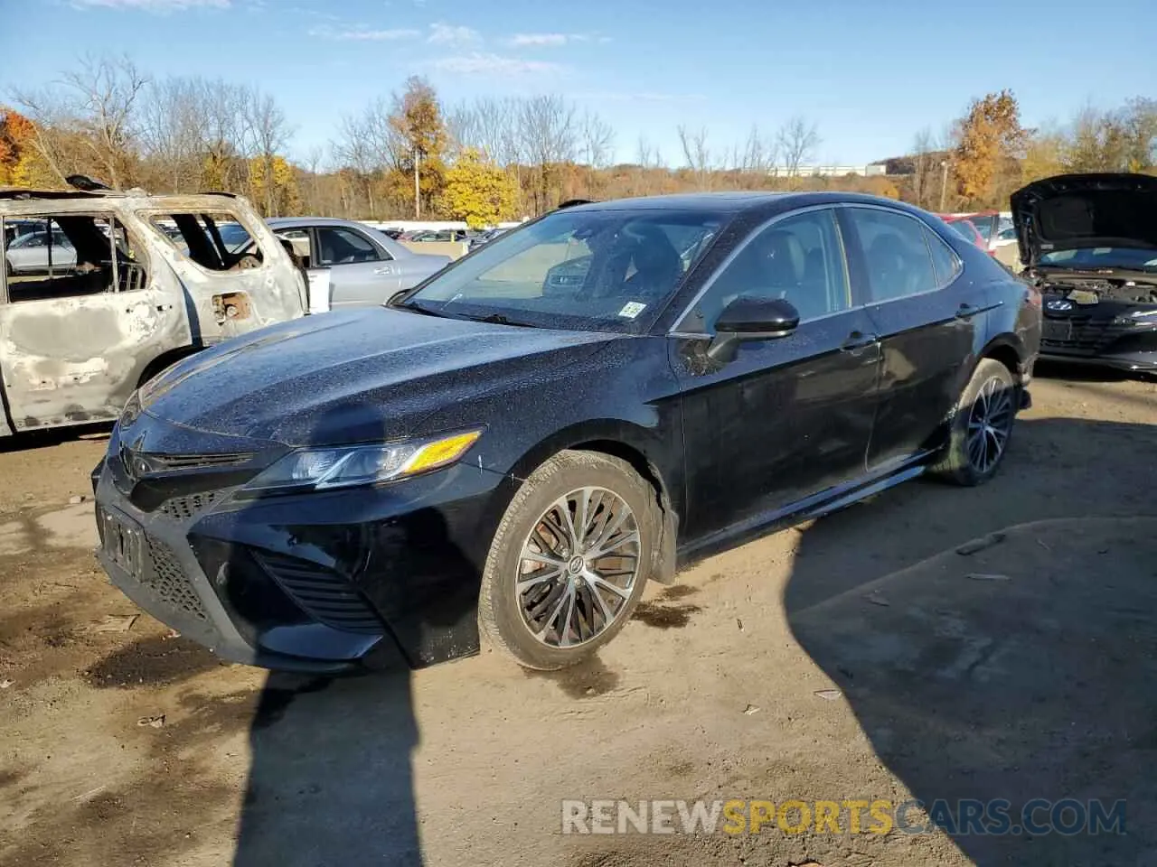 1 Photograph of a damaged car 4T1G11AK4LU922586 TOYOTA CAMRY 2020