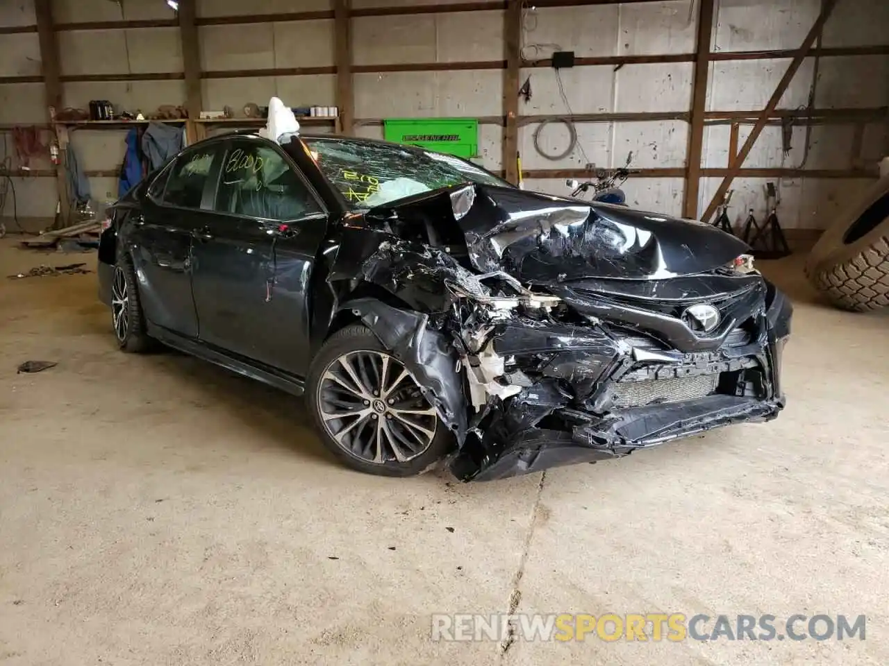 1 Photograph of a damaged car 4T1G11AK4LU924659 TOYOTA CAMRY 2020