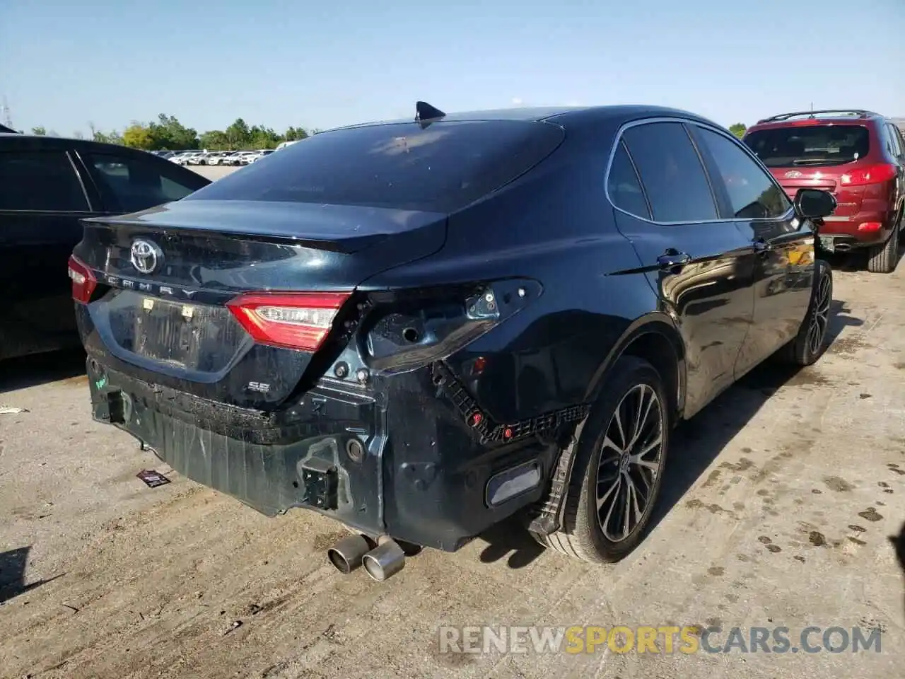 4 Photograph of a damaged car 4T1G11AK4LU926671 TOYOTA CAMRY 2020