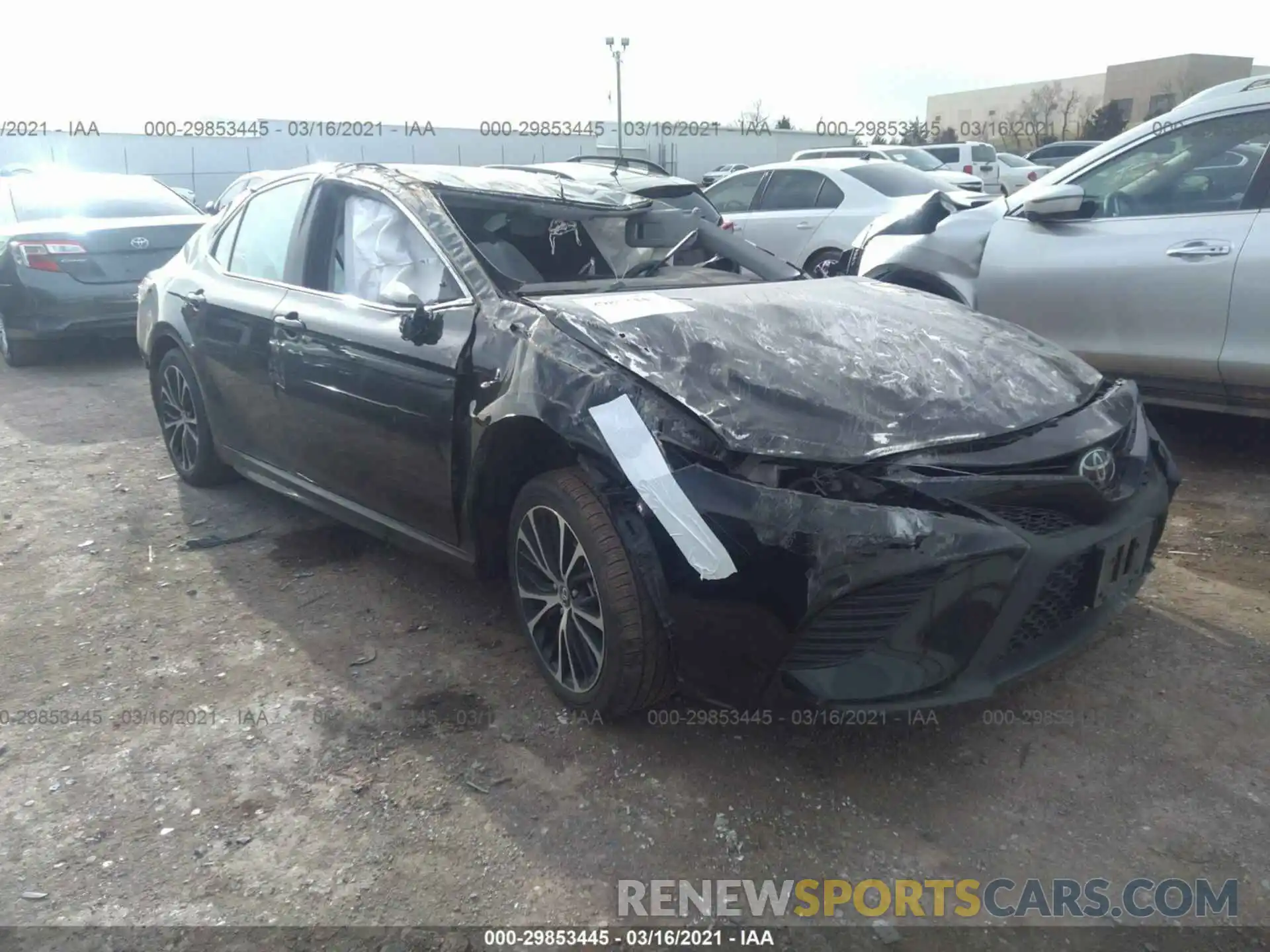 1 Photograph of a damaged car 4T1G11AK4LU928632 TOYOTA CAMRY 2020