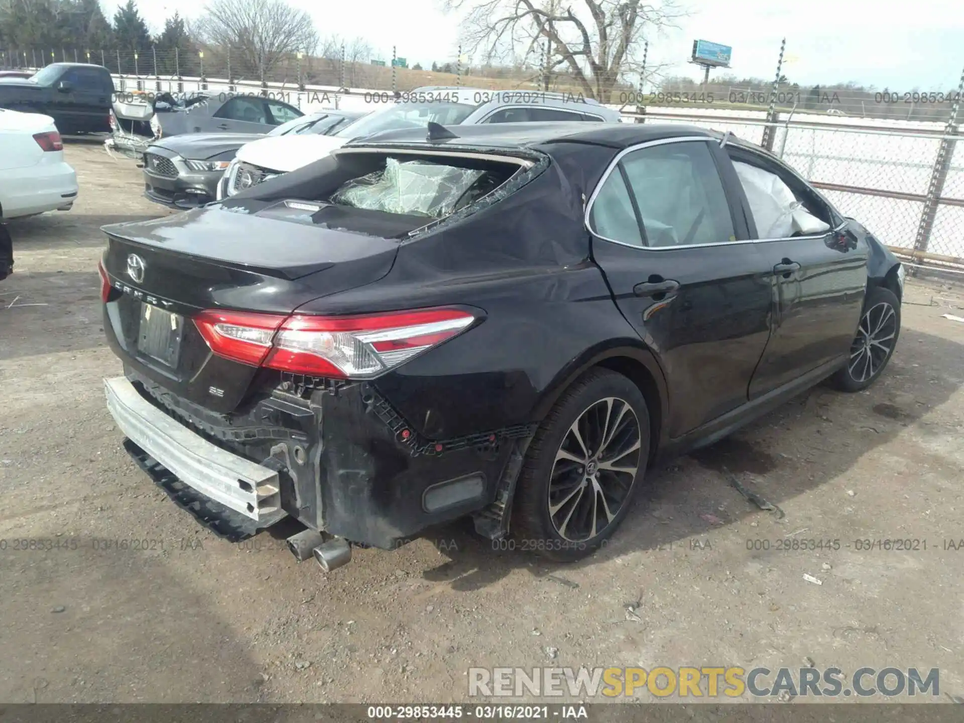 4 Photograph of a damaged car 4T1G11AK4LU928632 TOYOTA CAMRY 2020