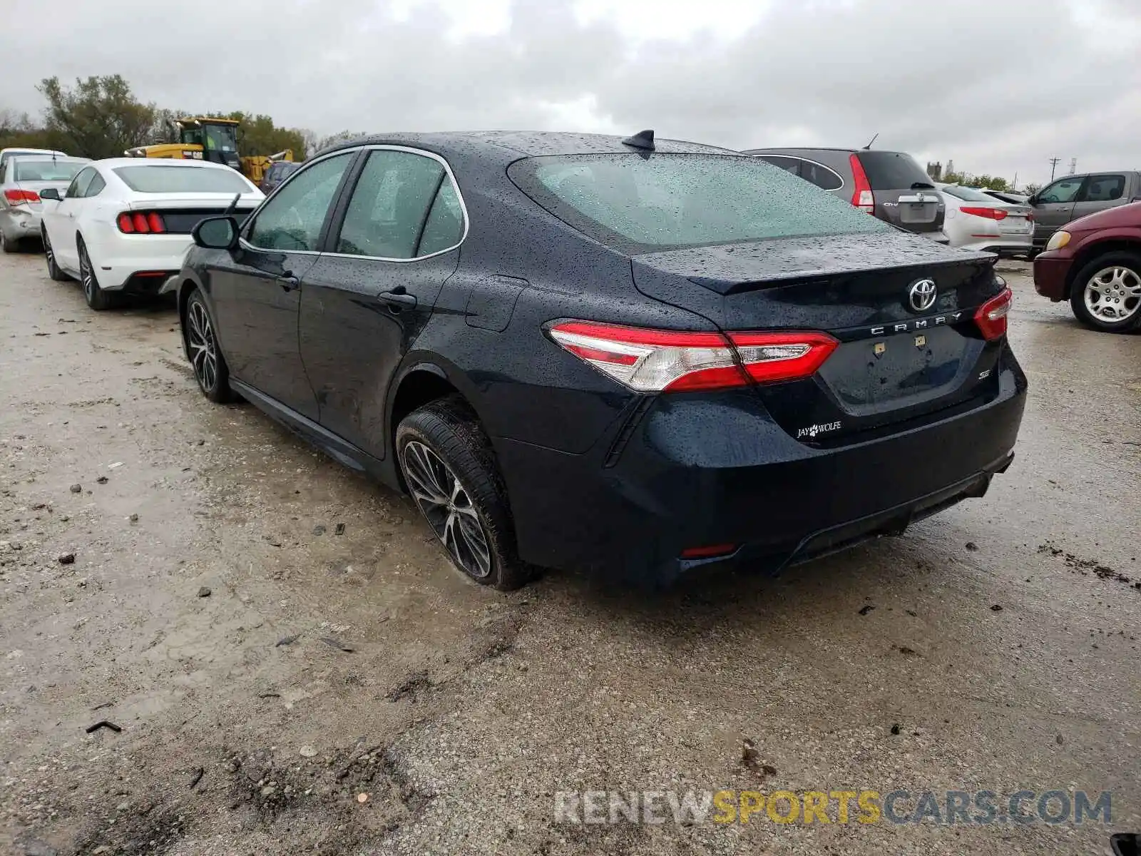 3 Photograph of a damaged car 4T1G11AK4LU934706 TOYOTA CAMRY 2020