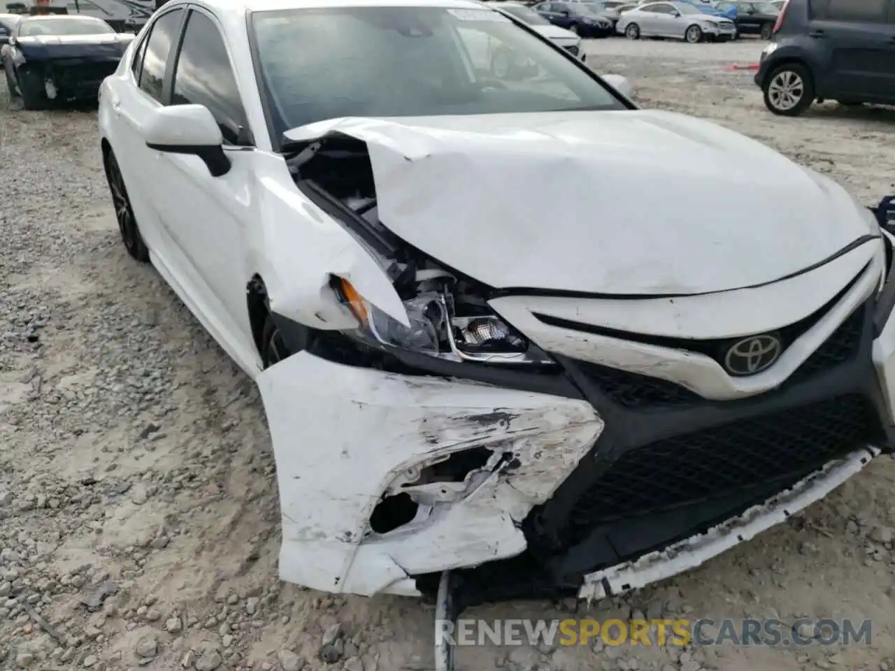 9 Photograph of a damaged car 4T1G11AK4LU939792 TOYOTA CAMRY 2020