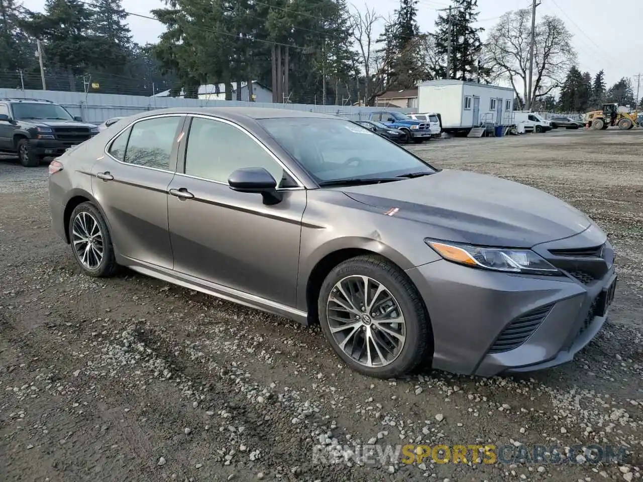 4 Photograph of a damaged car 4T1G11AK4LU943132 TOYOTA CAMRY 2020