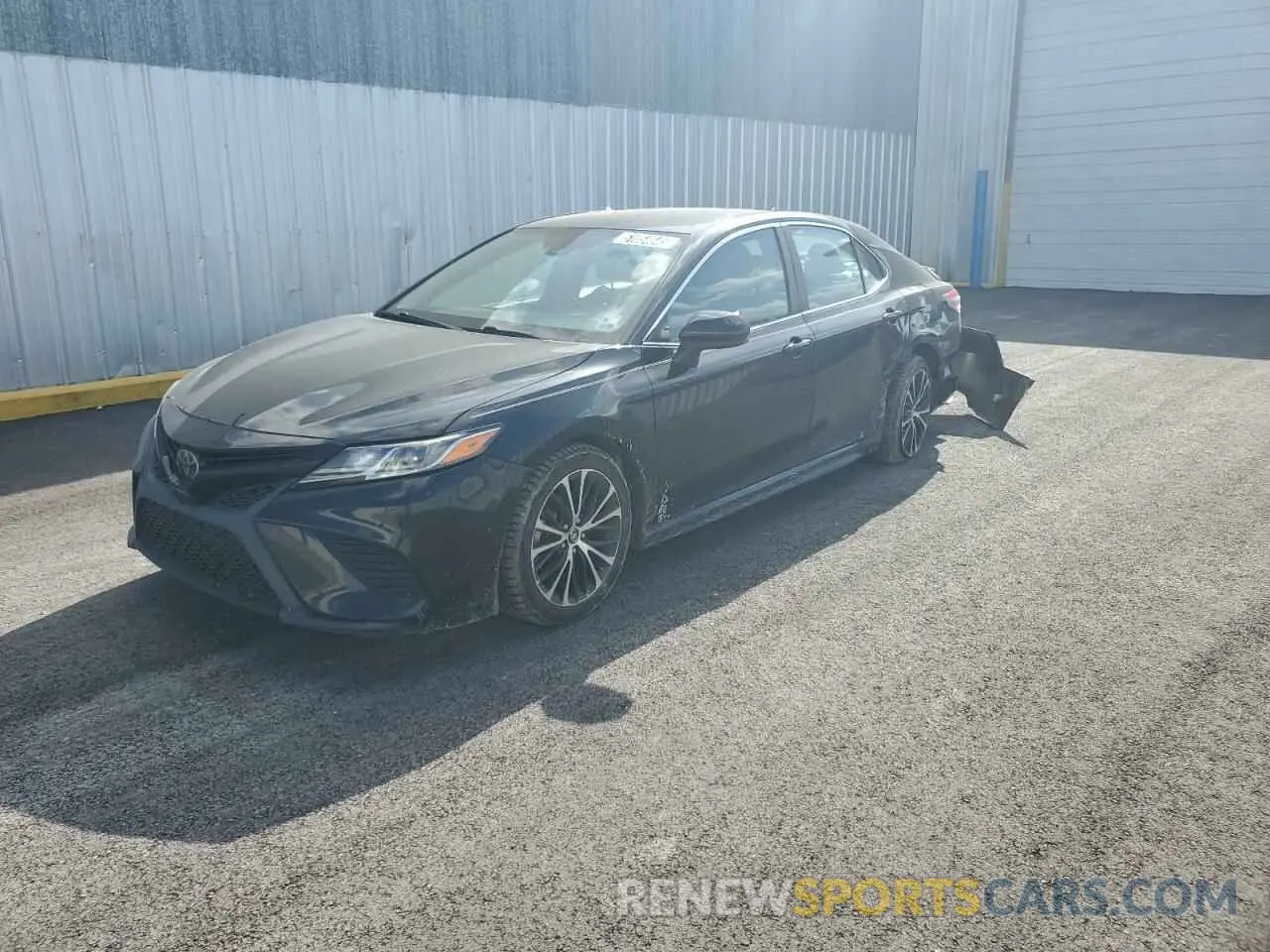 1 Photograph of a damaged car 4T1G11AK4LU945270 TOYOTA CAMRY 2020