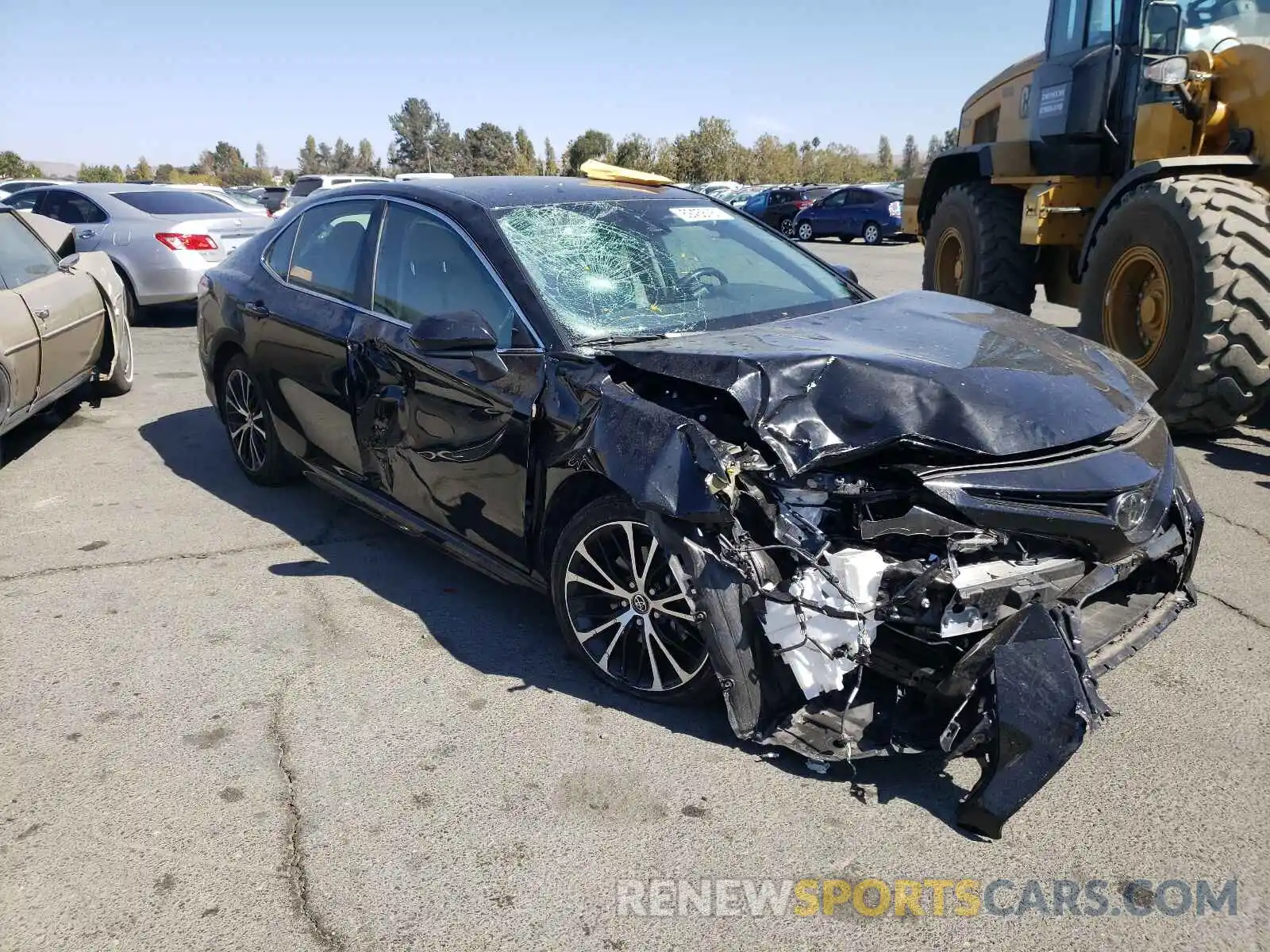 1 Photograph of a damaged car 4T1G11AK4LU946550 TOYOTA CAMRY 2020