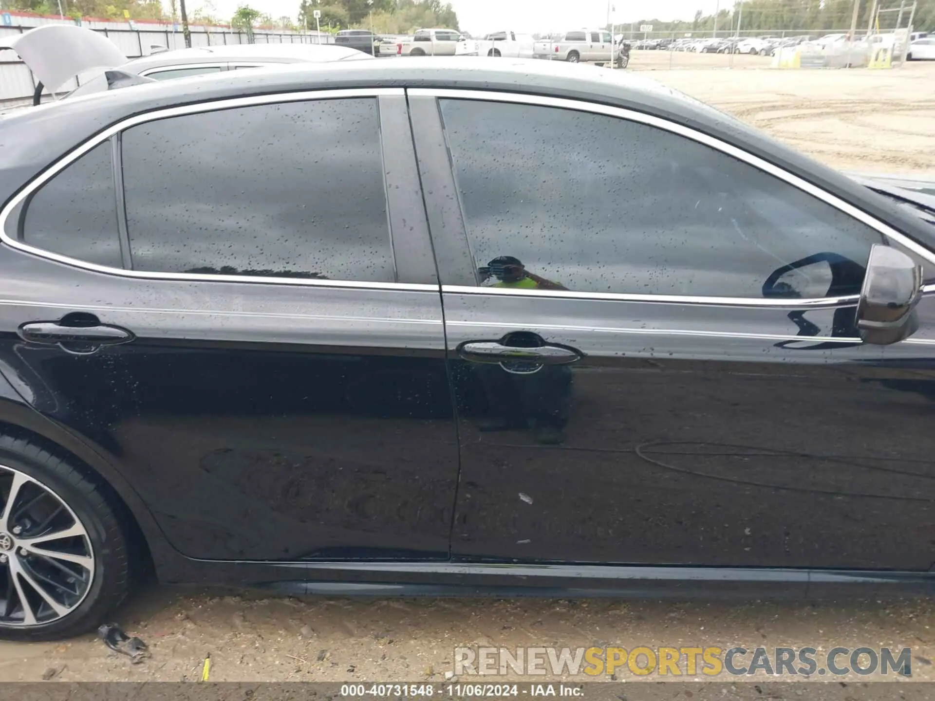 14 Photograph of a damaged car 4T1G11AK4LU949027 TOYOTA CAMRY 2020