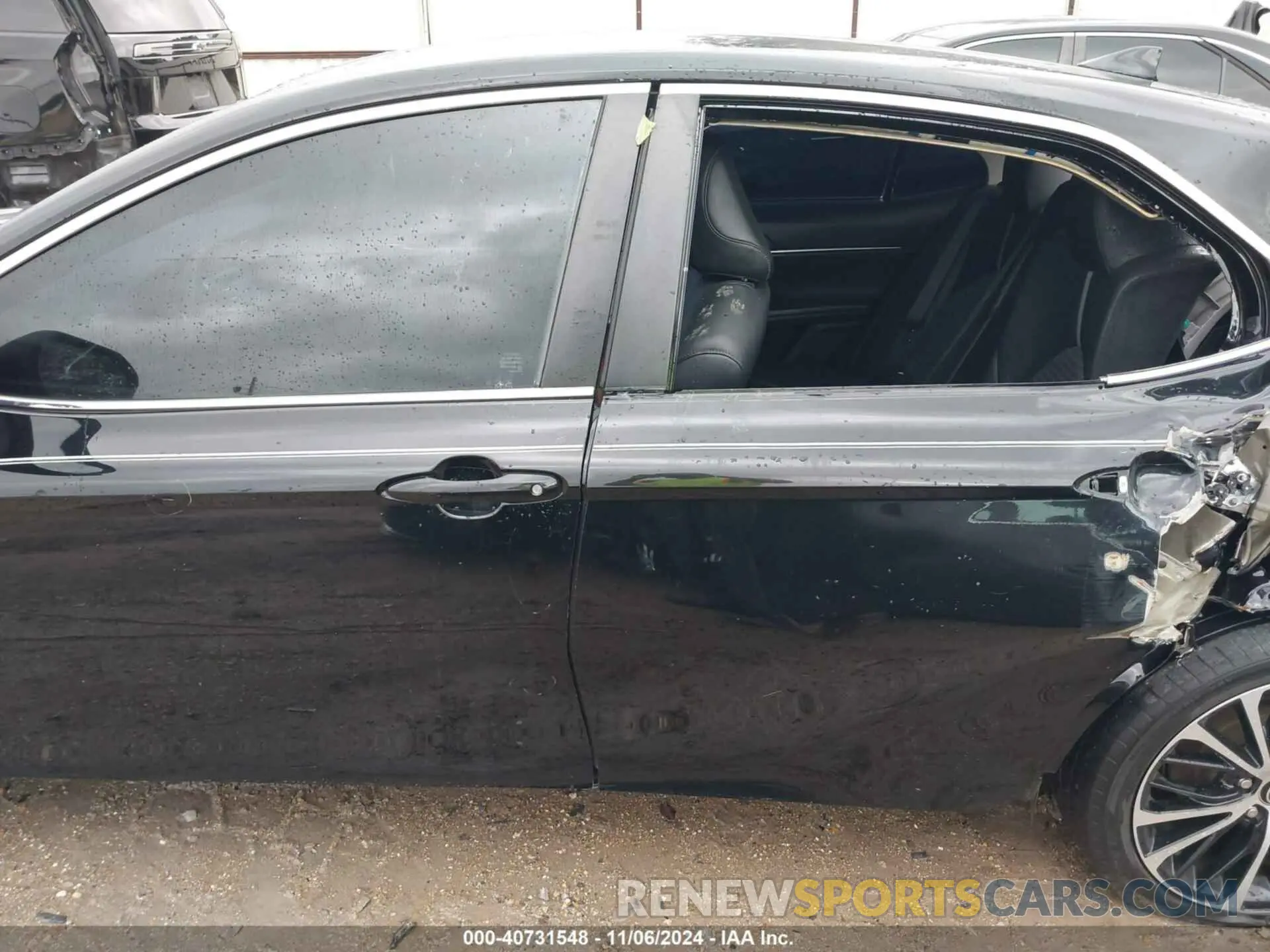15 Photograph of a damaged car 4T1G11AK4LU949027 TOYOTA CAMRY 2020
