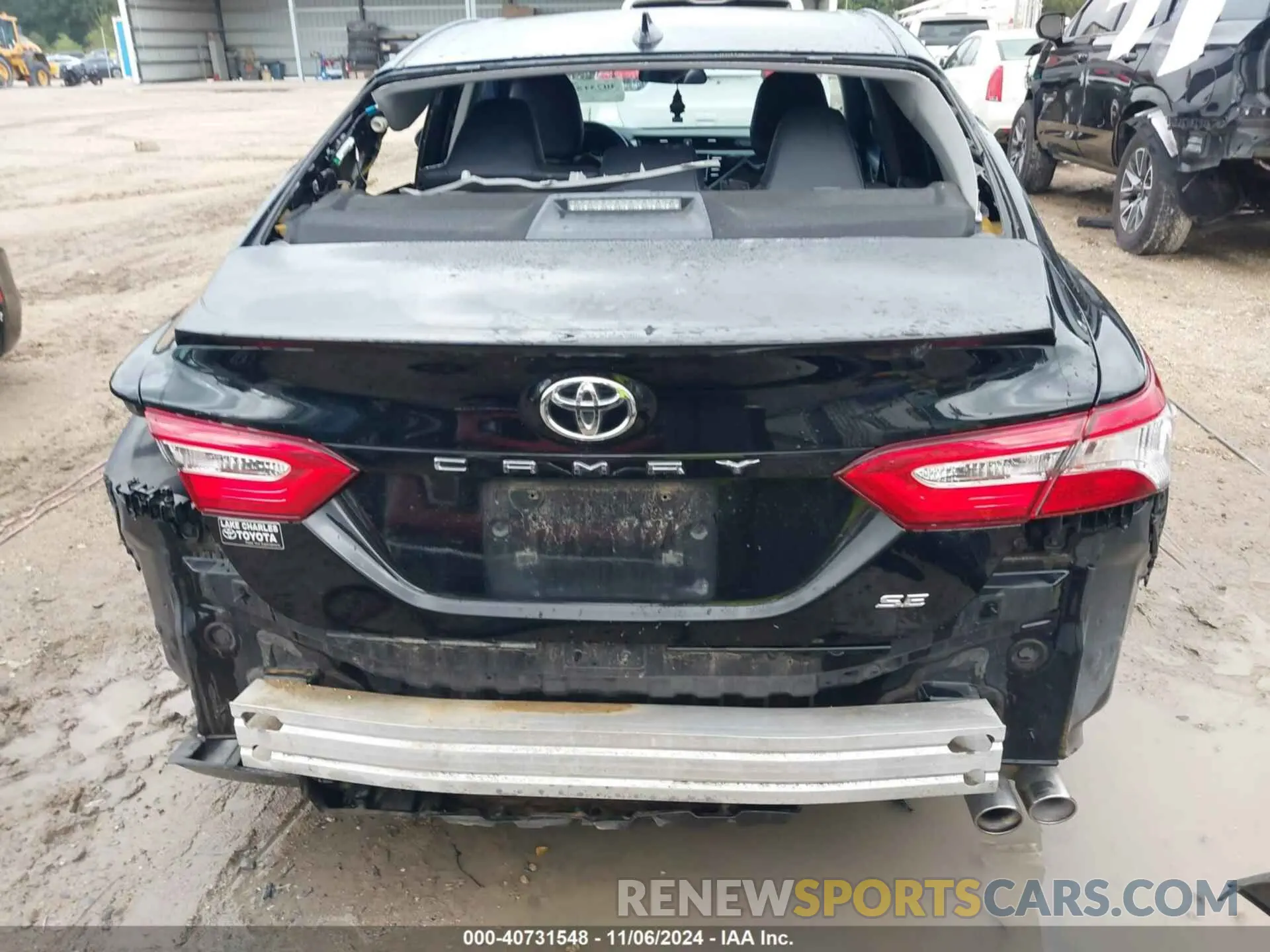 17 Photograph of a damaged car 4T1G11AK4LU949027 TOYOTA CAMRY 2020