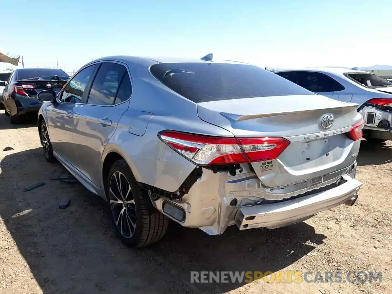 3 Photograph of a damaged car 4T1G11AK4LU975434 TOYOTA CAMRY 2020