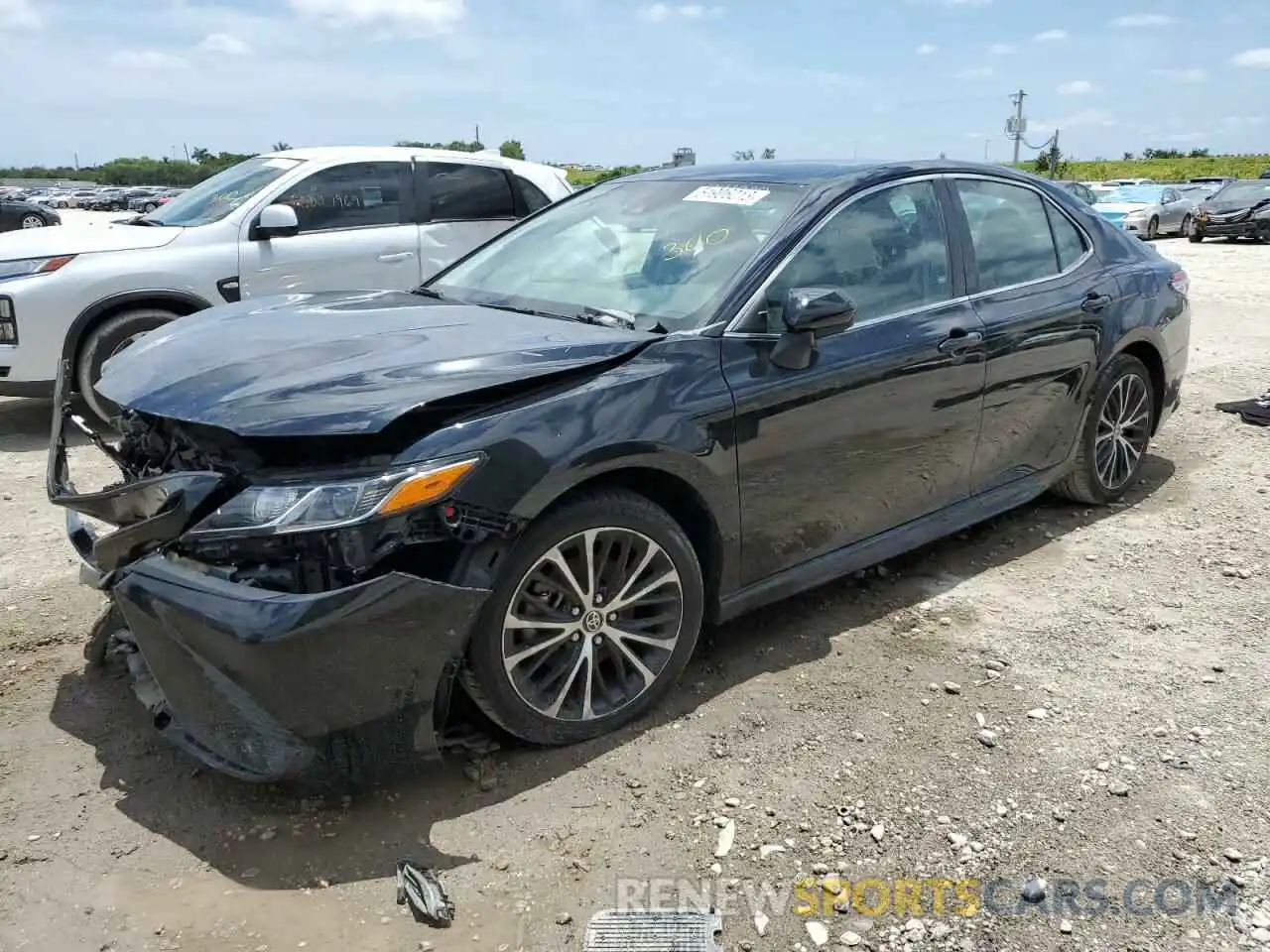 1 Photograph of a damaged car 4T1G11AK4LU977457 TOYOTA CAMRY 2020