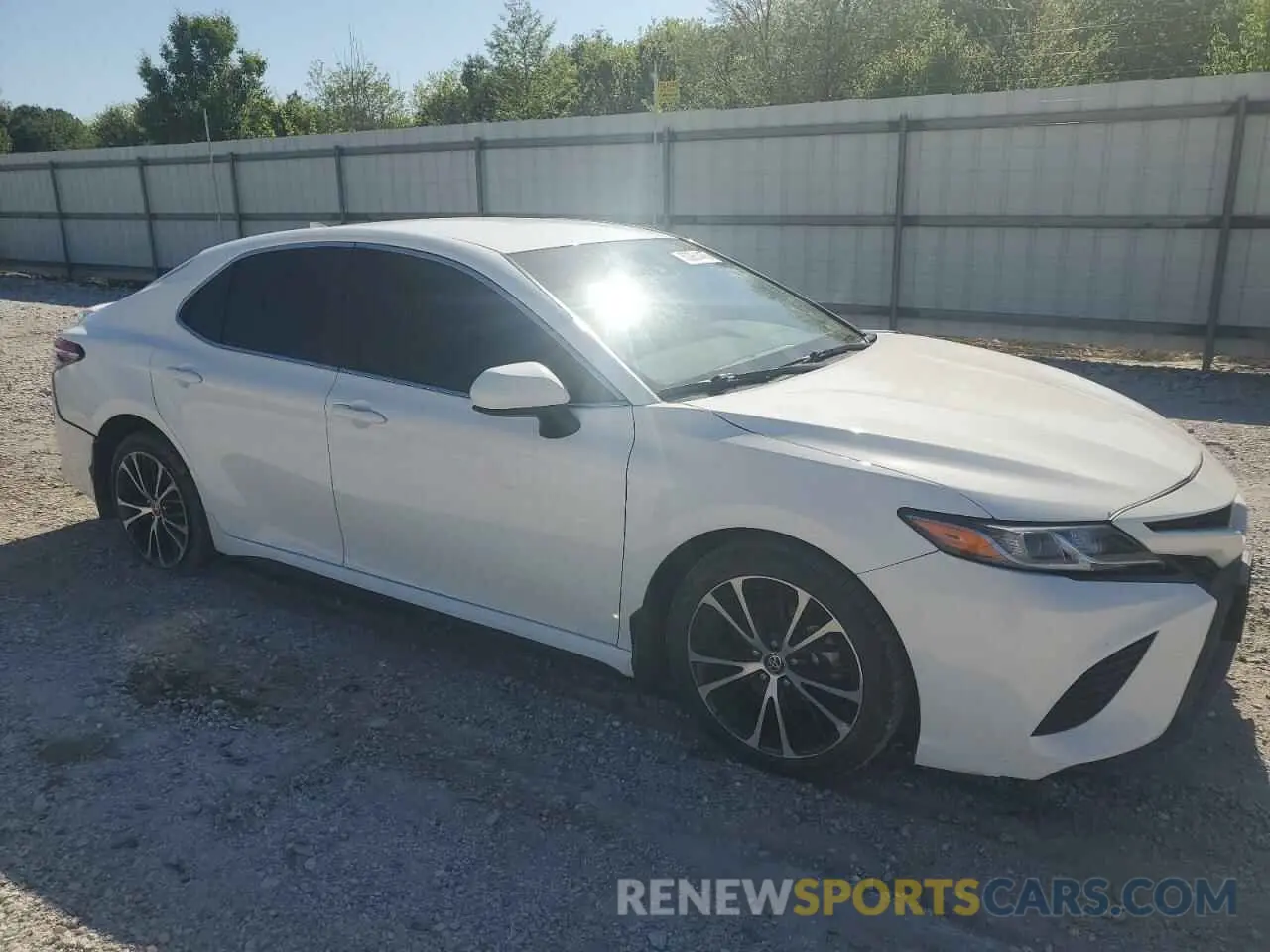 4 Photograph of a damaged car 4T1G11AK4LU983288 TOYOTA CAMRY 2020