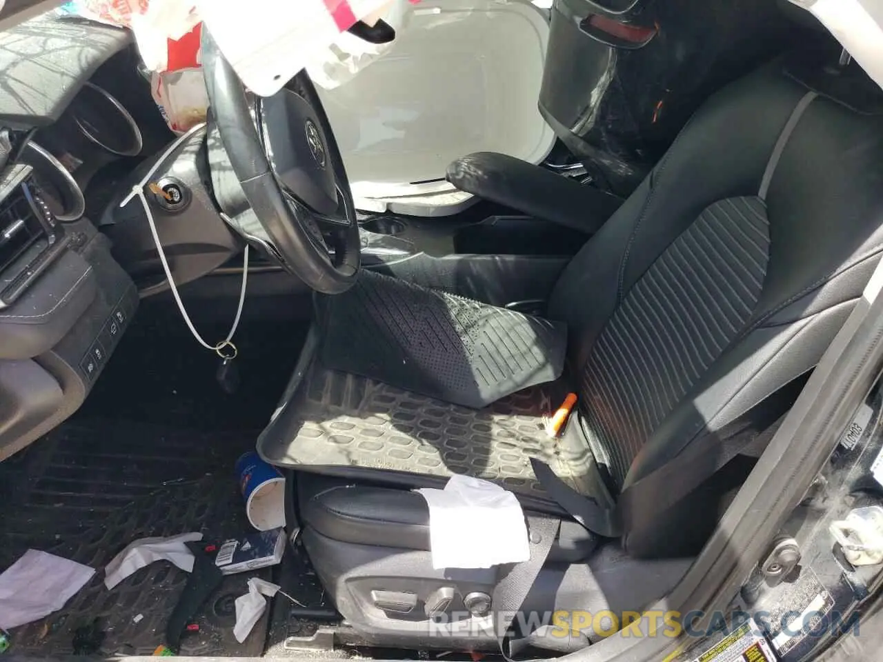 7 Photograph of a damaged car 4T1G11AK4LU987972 TOYOTA CAMRY 2020
