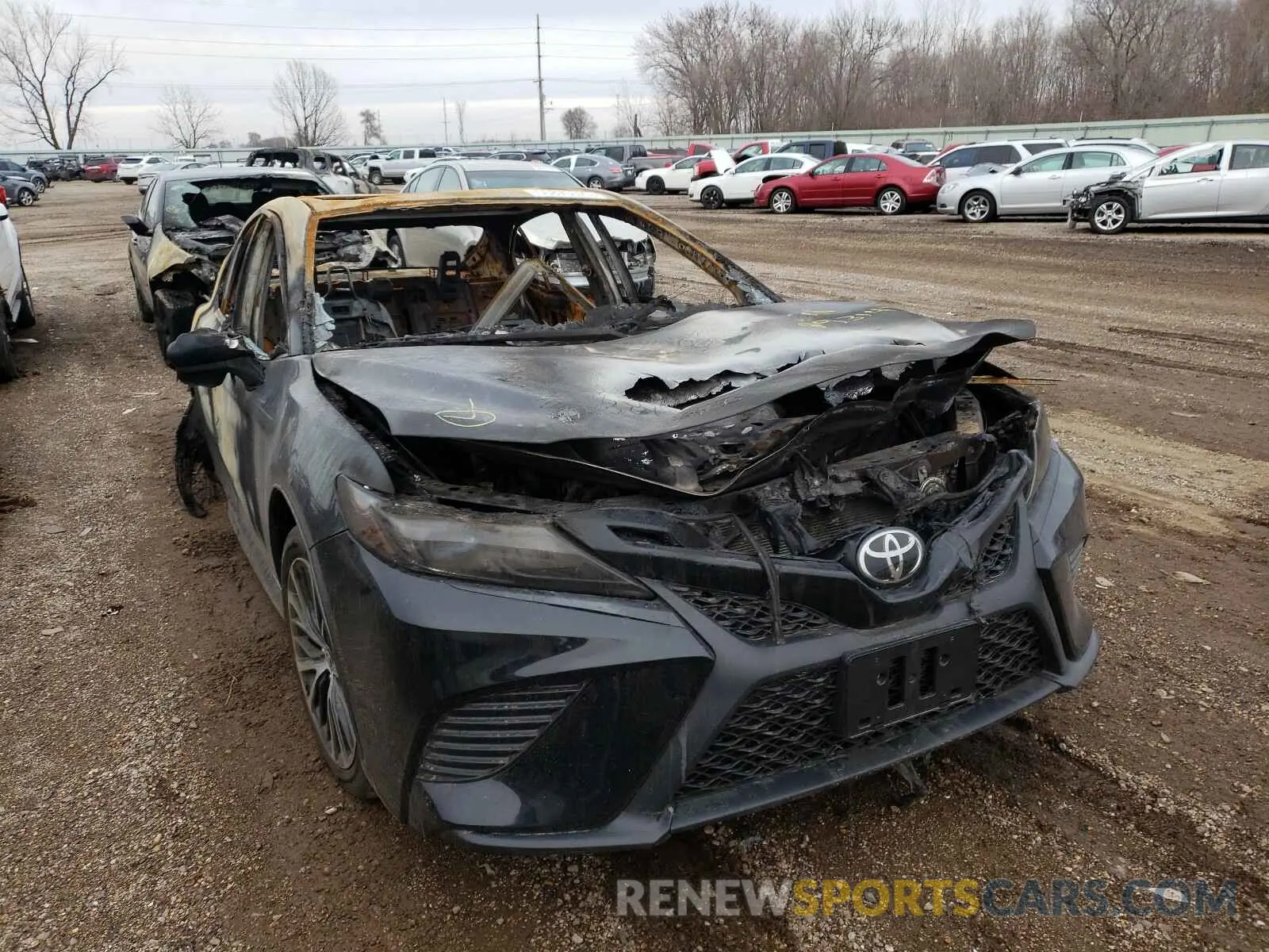1 Photograph of a damaged car 4T1G11AK4LU993142 TOYOTA CAMRY 2020