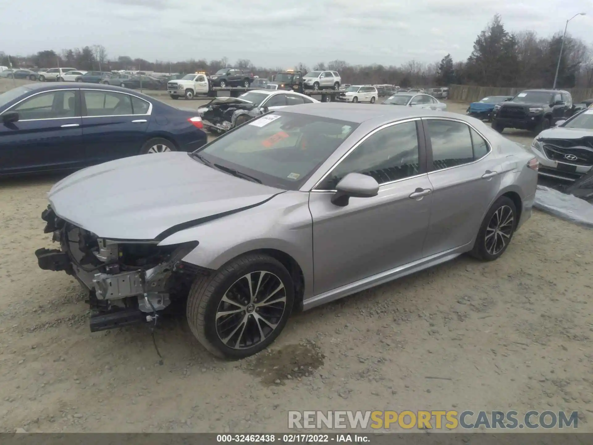 2 Photograph of a damaged car 4T1G11AK5LU302099 TOYOTA CAMRY 2020