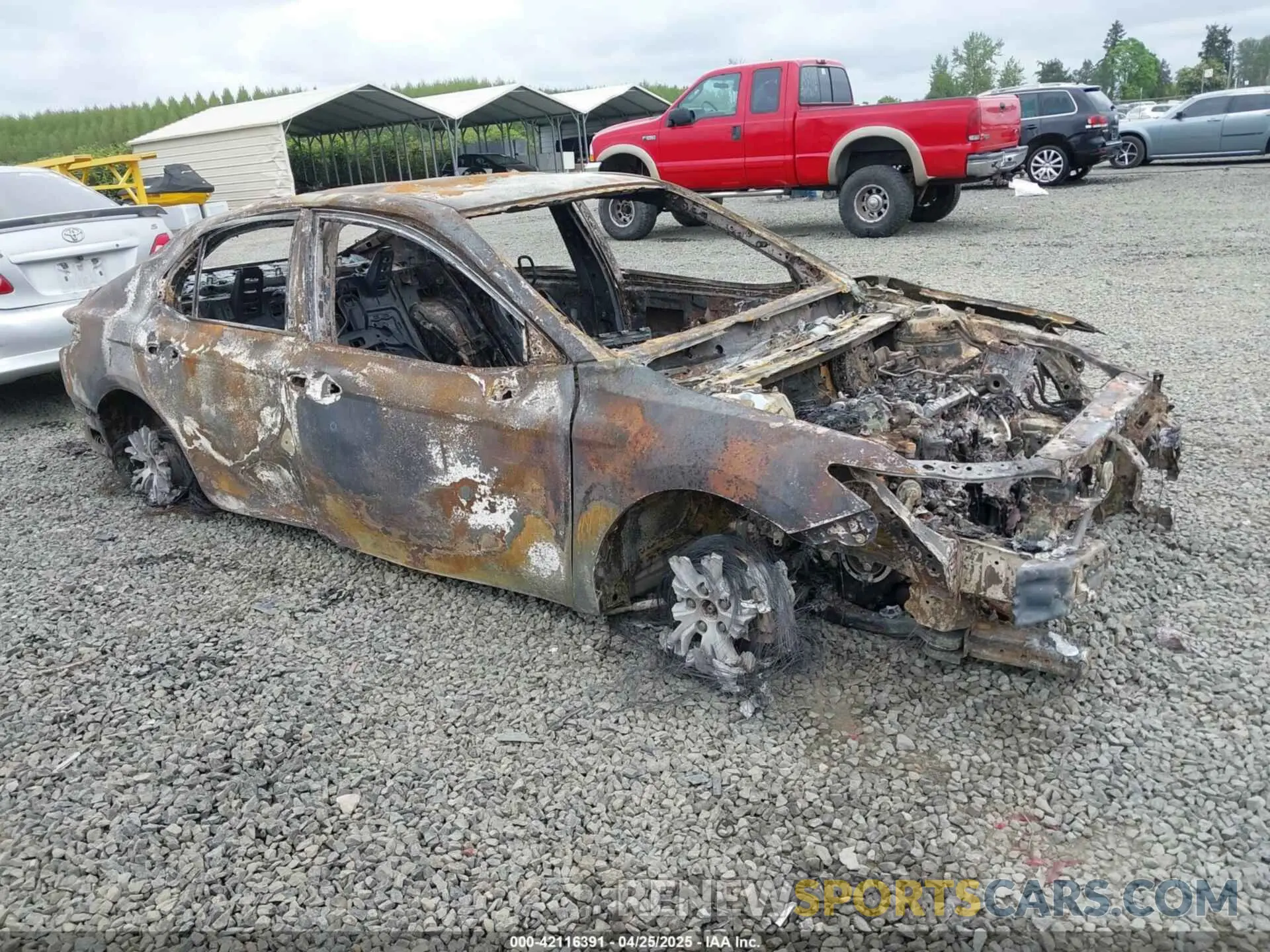 1 Photograph of a damaged car 4T1G11AK5LU306847 TOYOTA CAMRY 2020