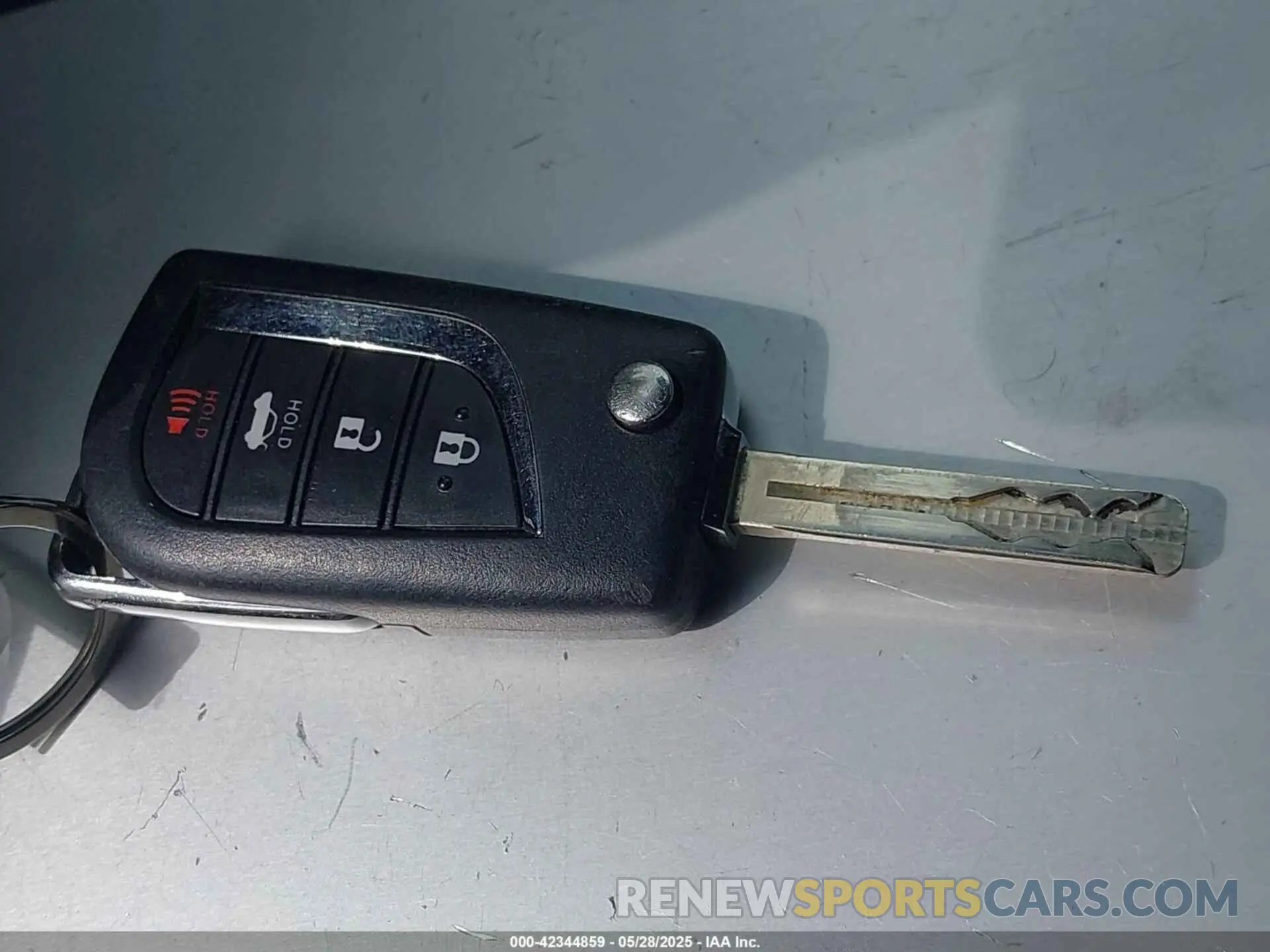 11 Photograph of a damaged car 4T1G11AK5LU308856 TOYOTA CAMRY 2020