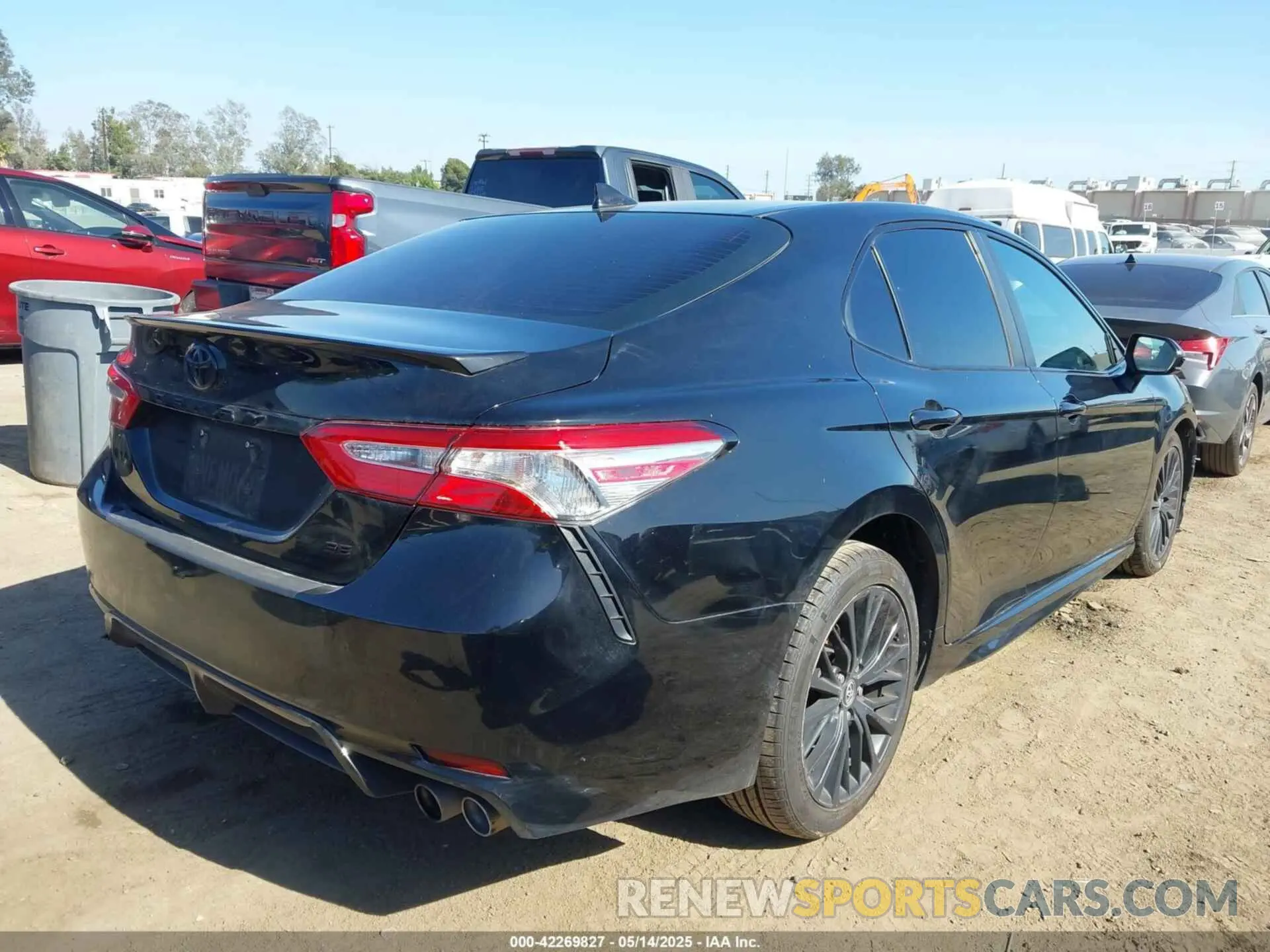4 Photograph of a damaged car 4T1G11AK5LU309456 TOYOTA CAMRY 2020
