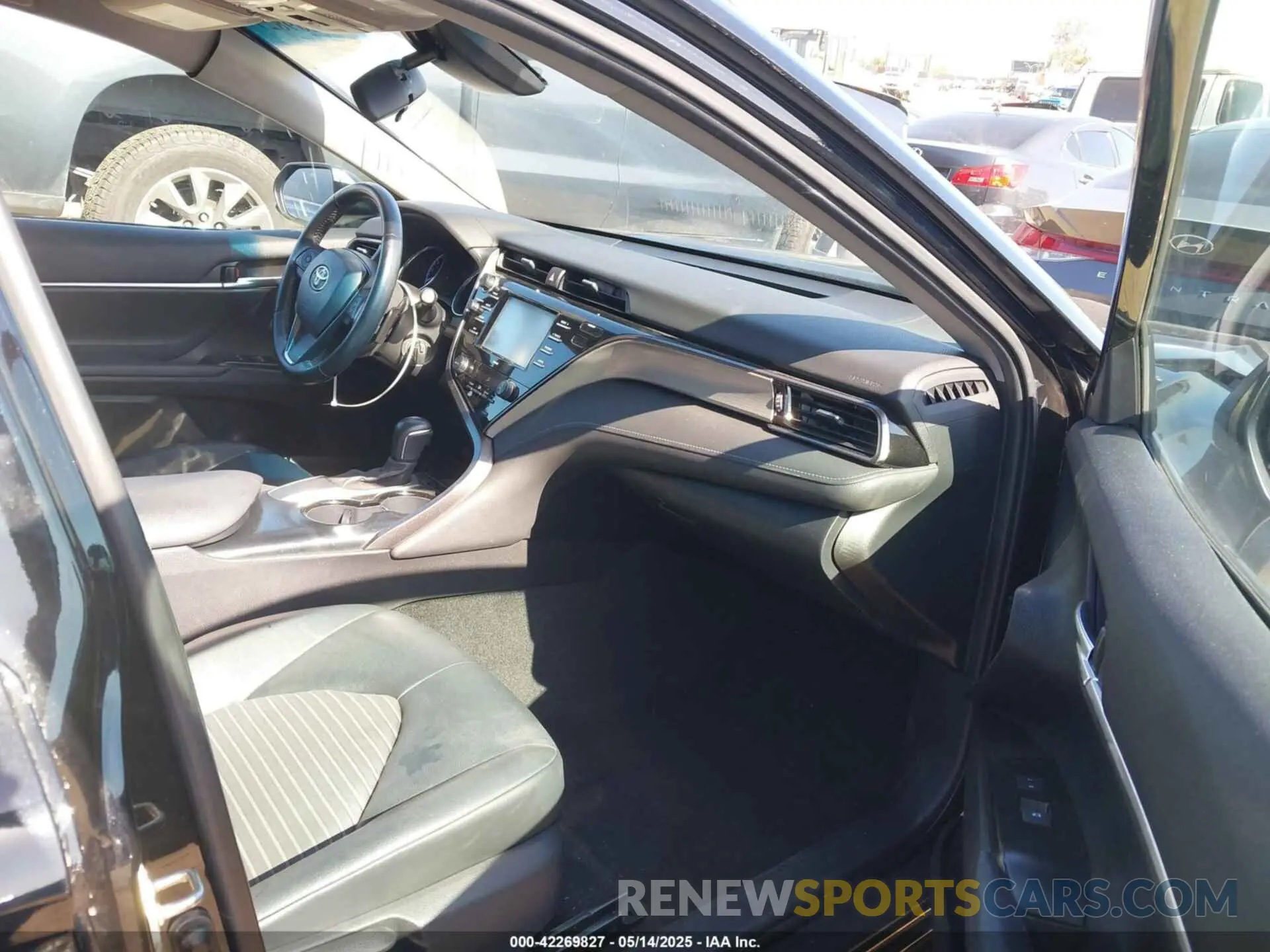 5 Photograph of a damaged car 4T1G11AK5LU309456 TOYOTA CAMRY 2020