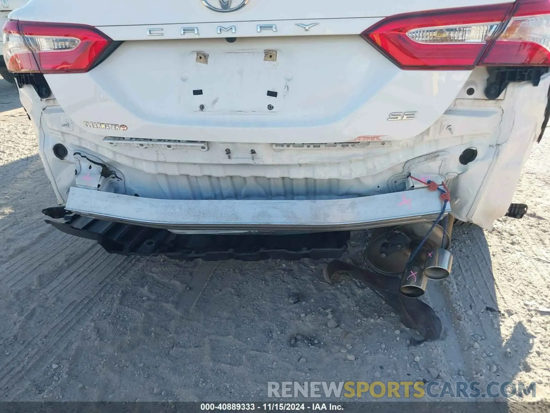 18 Photograph of a damaged car 4T1G11AK5LU310249 TOYOTA CAMRY 2020