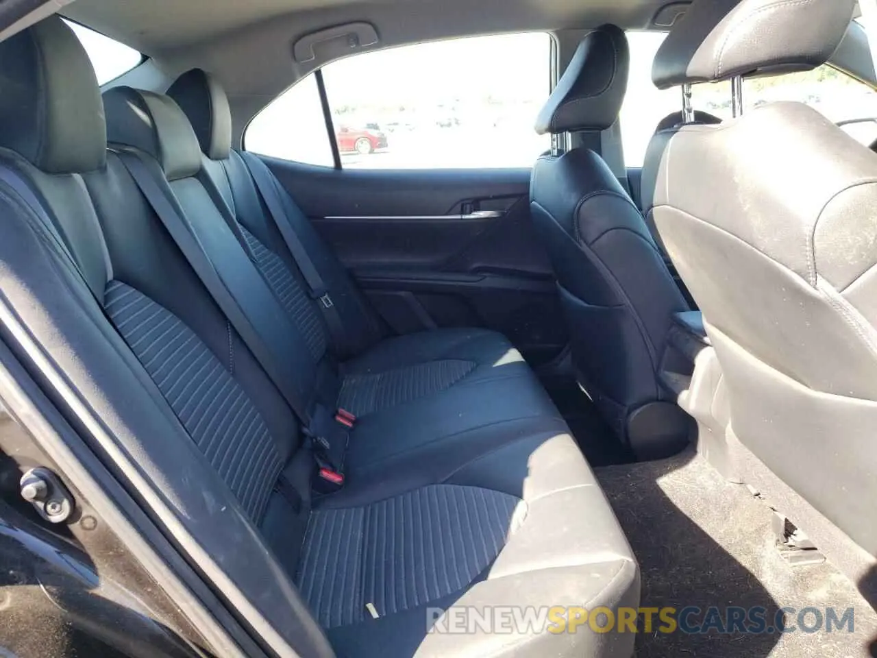 6 Photograph of a damaged car 4T1G11AK5LU316925 TOYOTA CAMRY 2020
