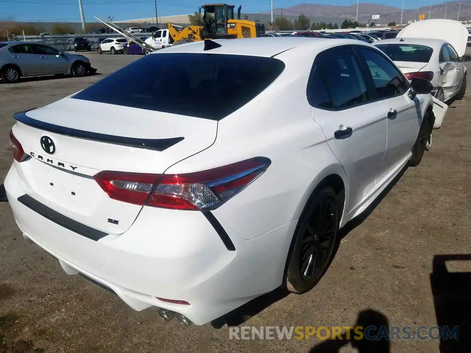 4 Photograph of a damaged car 4T1G11AK5LU319520 TOYOTA CAMRY 2020