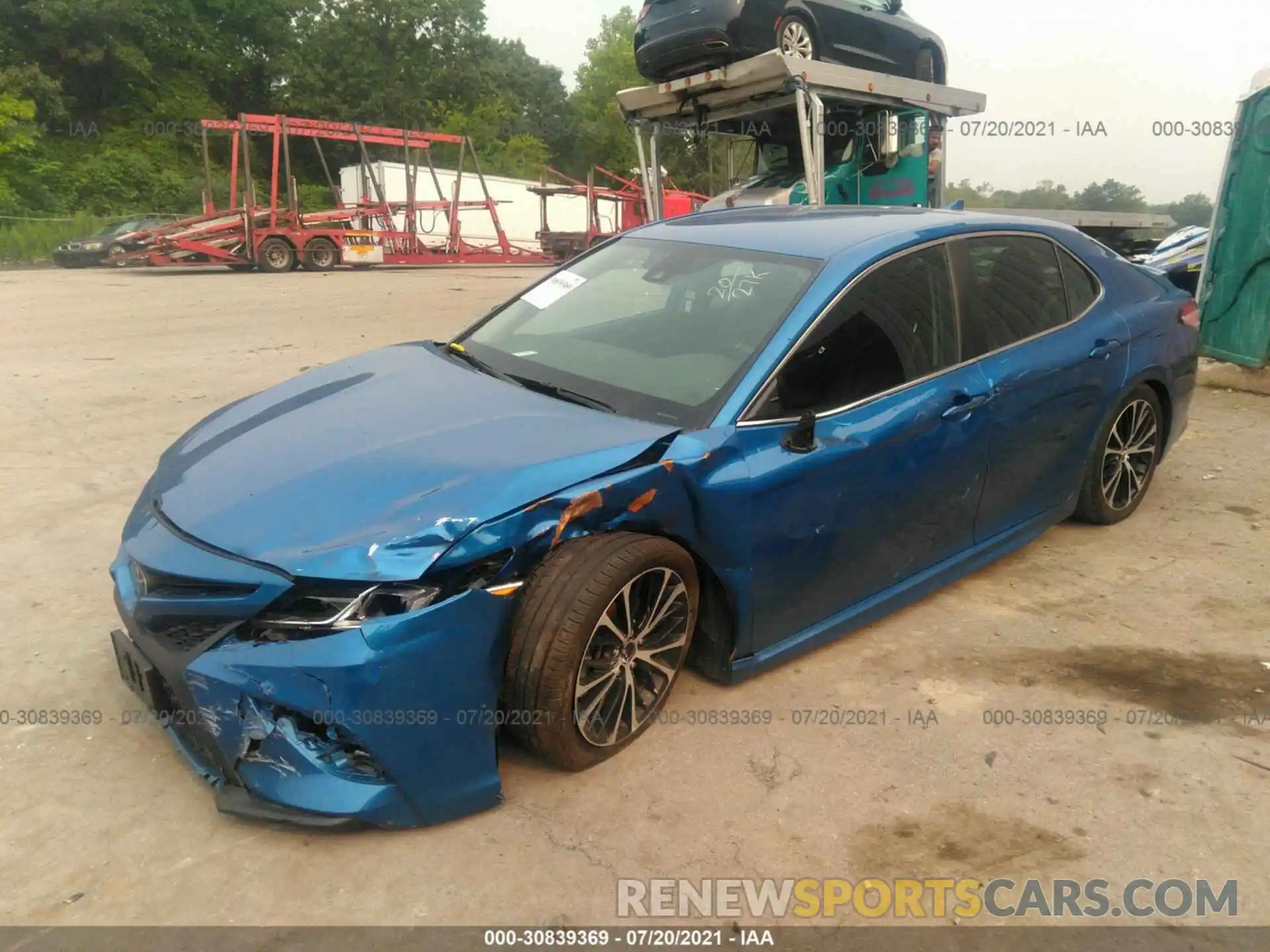 2 Photograph of a damaged car 4T1G11AK5LU327407 TOYOTA CAMRY 2020