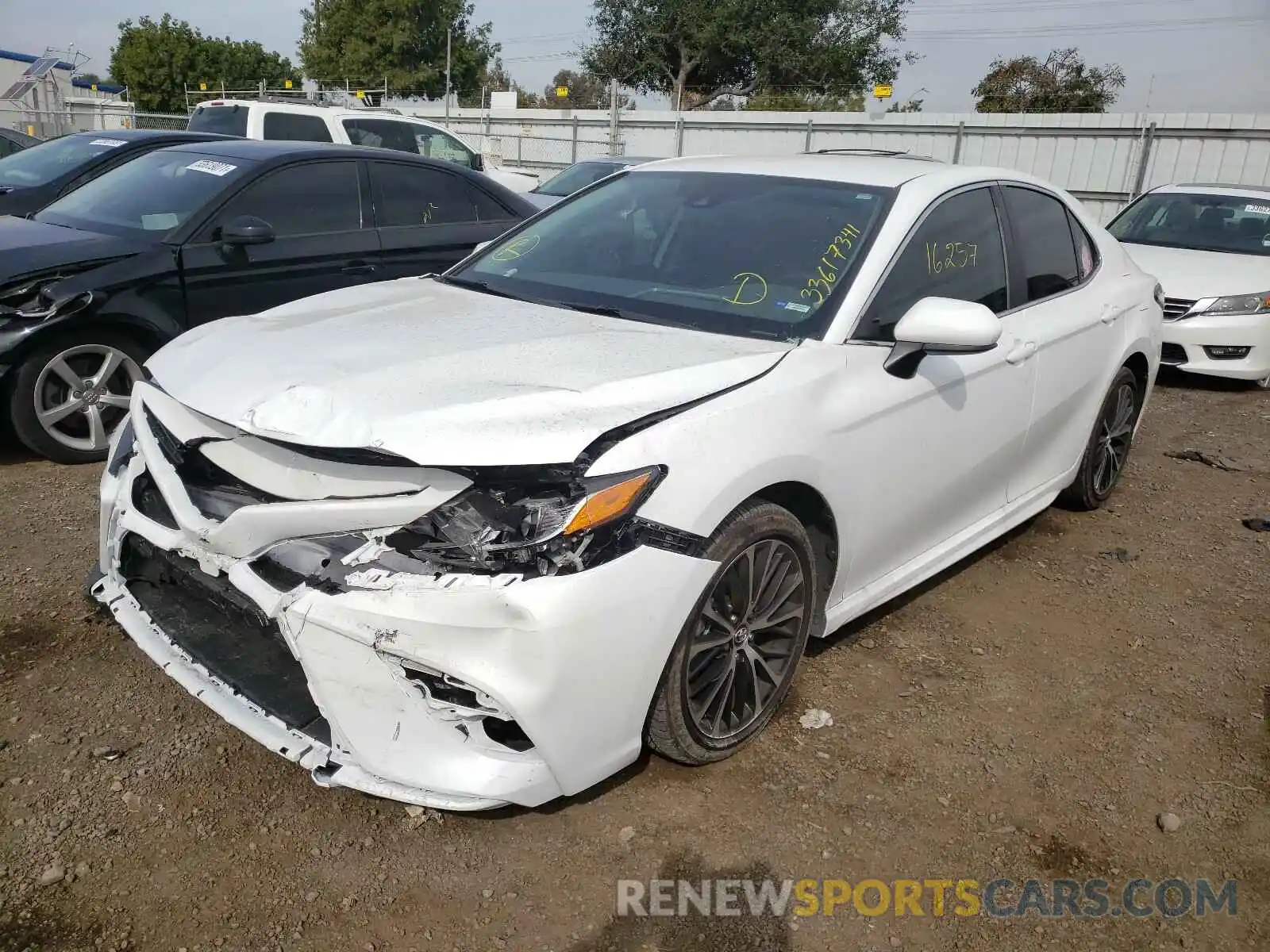 2 Photograph of a damaged car 4T1G11AK5LU329402 TOYOTA CAMRY 2020