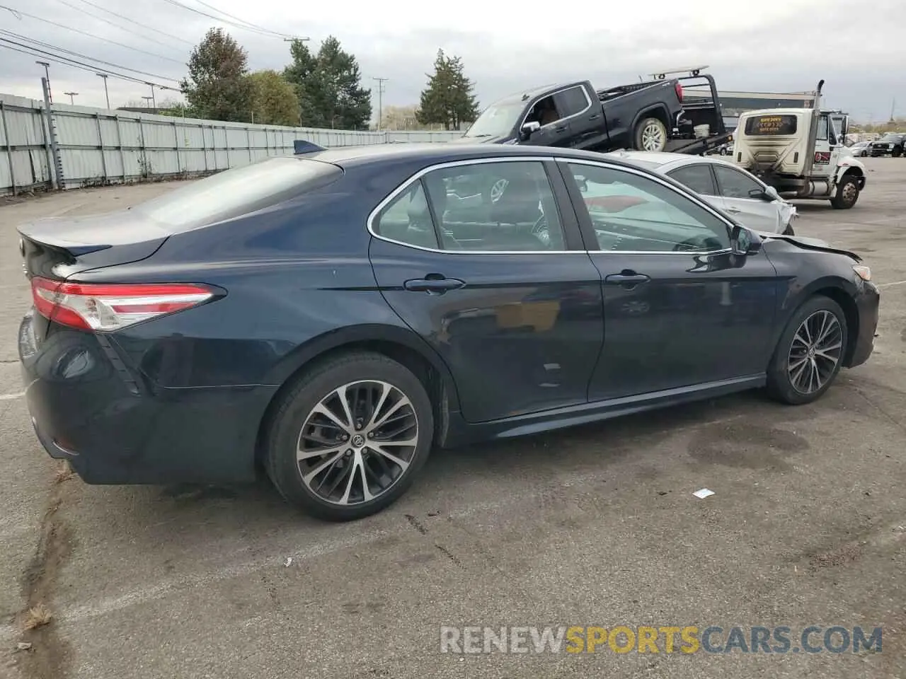 3 Photograph of a damaged car 4T1G11AK5LU332607 TOYOTA CAMRY 2020