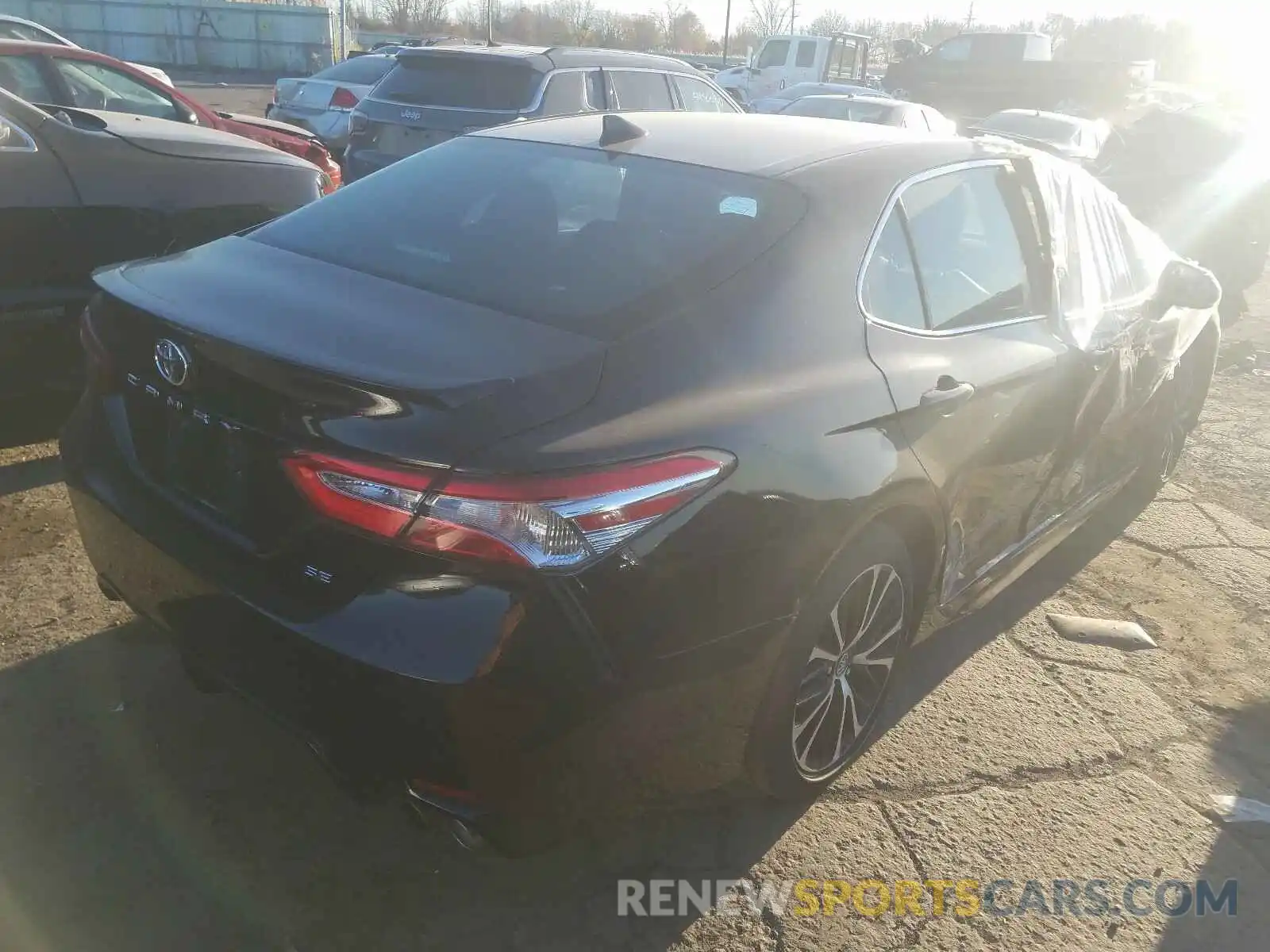 4 Photograph of a damaged car 4T1G11AK5LU333434 TOYOTA CAMRY 2020