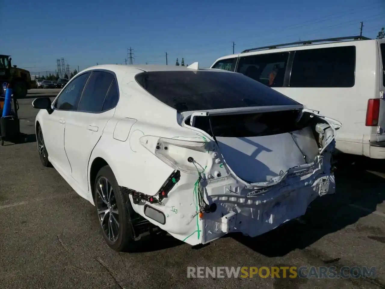 3 Photograph of a damaged car 4T1G11AK5LU337547 TOYOTA CAMRY 2020